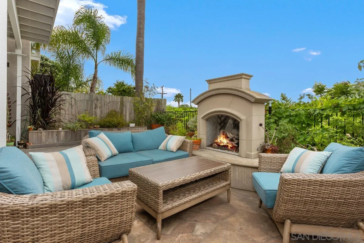 https://cdn.realtyfeed.com/cdn/127/250037423/f054e59ebb85d08dde81229be7b31cff.webp