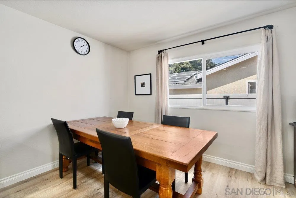 https://cdn.realtyfeed.com/cdn/127/250037424/d4cbf403aaf0ee44b43f6cf774d350f8.webp