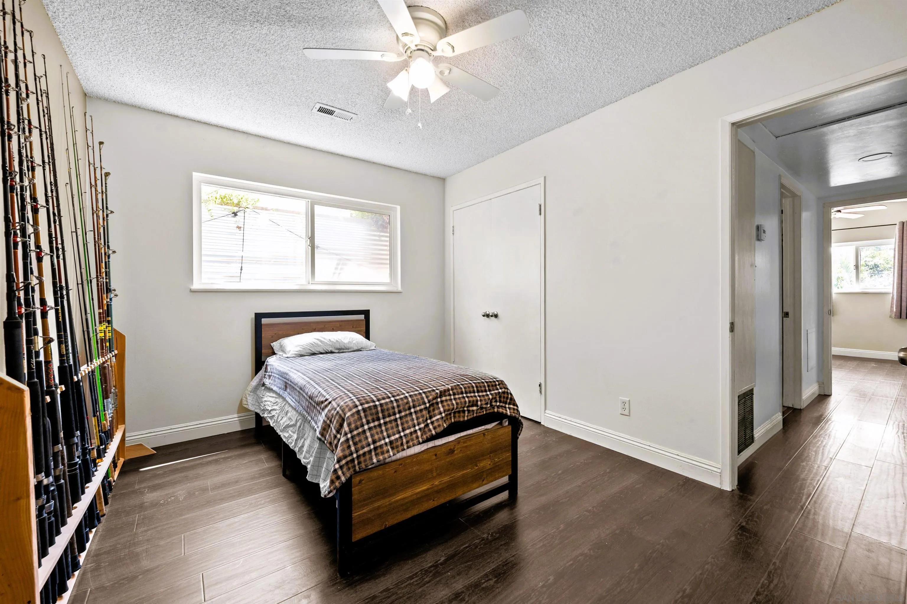 https://cdn.realtyfeed.com/cdn/127/250037429/4831e34e2fc0afc054fa06bea31fa3fe.webp