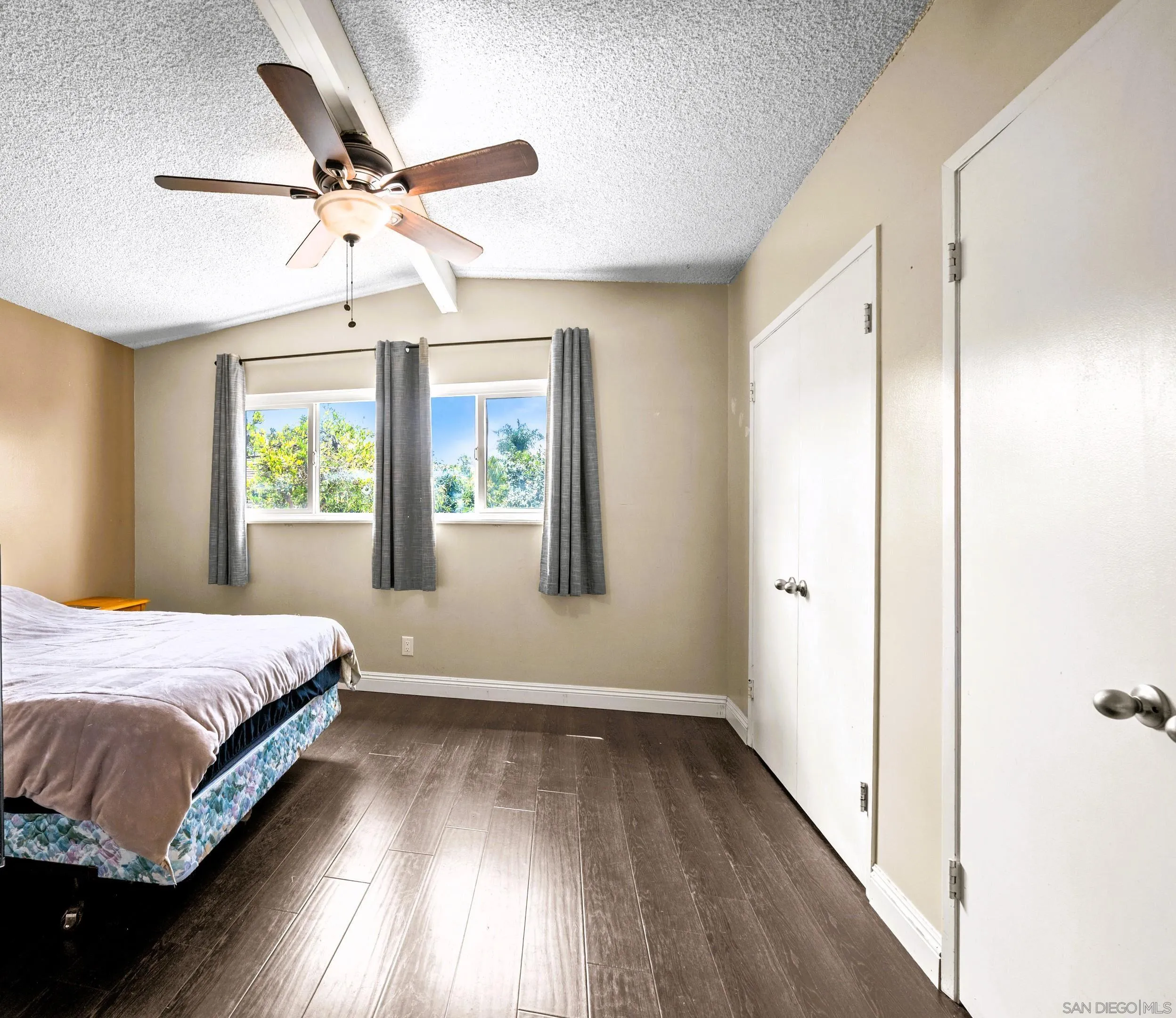 https://cdn.realtyfeed.com/cdn/127/250037429/71654ef2f1216c2c7724d25a27f7f63b.webp