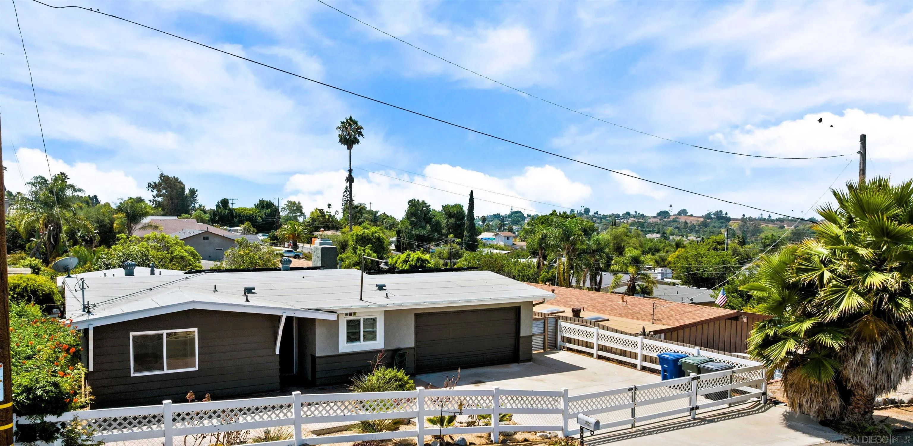 https://cdn.realtyfeed.com/cdn/127/250037429/df5ccc12bc49e16471b6481f65c35222.webp