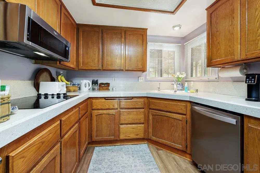 https://cdn.realtyfeed.com/cdn/127/250037430/065f8518ef6f41e16960cb16145a6c17.webp