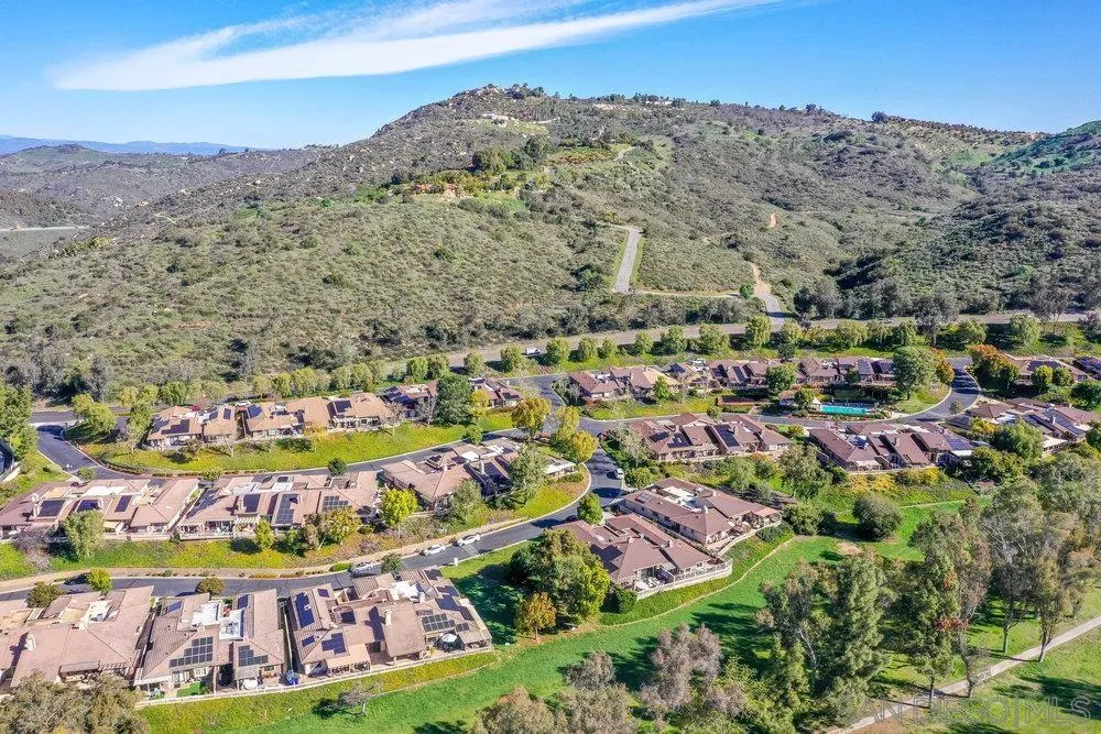 https://cdn.realtyfeed.com/cdn/127/250037430/e0e1701ca8892c1c0843b40a046088de.webp