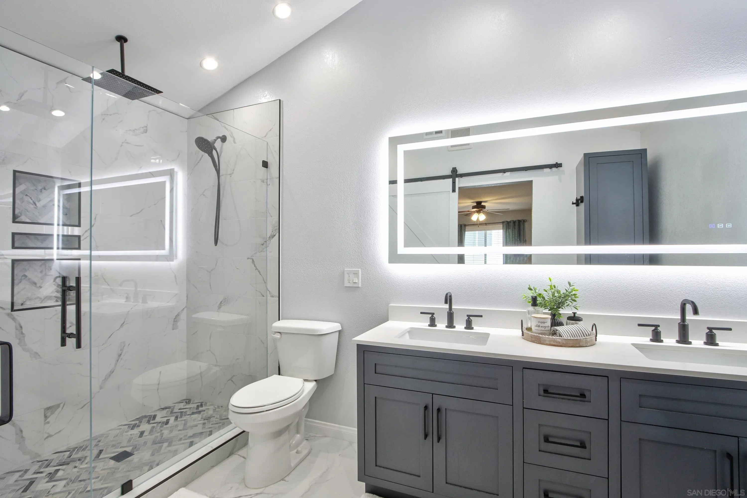 https://cdn.realtyfeed.com/cdn/127/250037431/c8f91a2dc26ff1f054c8ff5cb9d4266f.webp