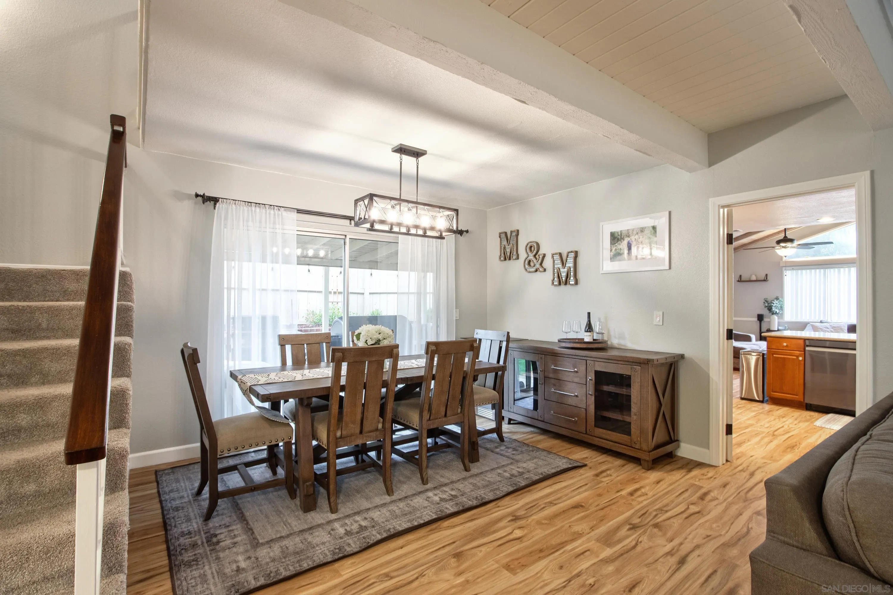 https://cdn.realtyfeed.com/cdn/127/250037431/cc03e639b48f93a59d2ddfa30329d3bb.webp