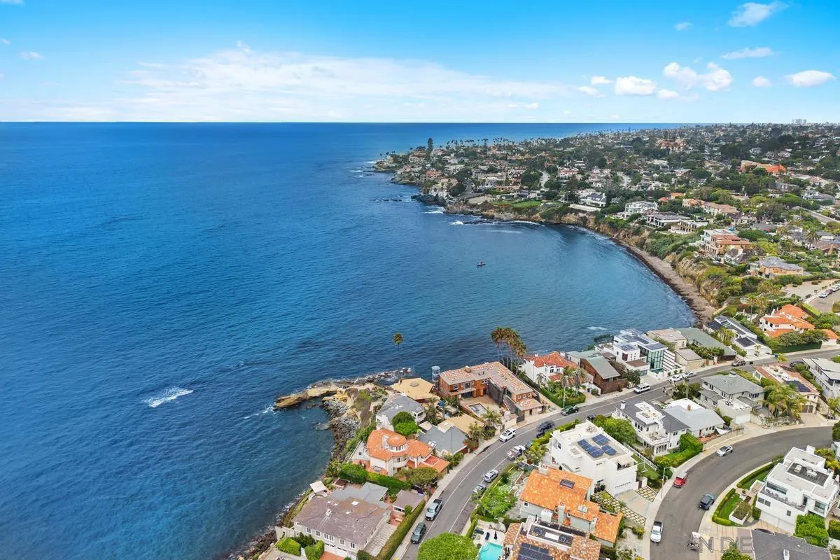 https://cdn.realtyfeed.com/cdn/127/250037432/77f61e74d49e1780b4cb8730911c694d.webp