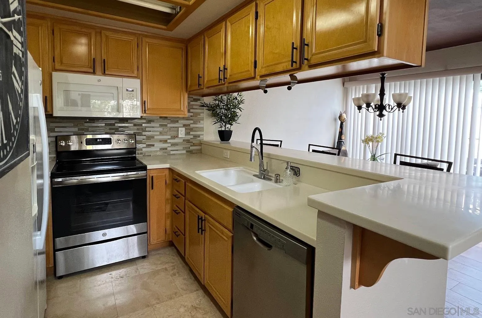 https://cdn.realtyfeed.com/cdn/127/250037433/b597931d33ee15cf8b88c83da4b55d73.webp