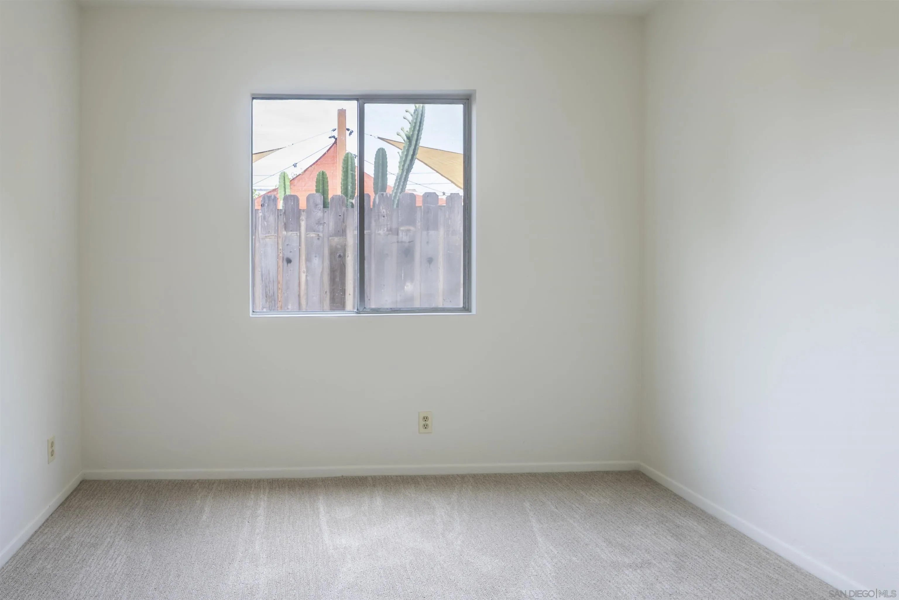 https://cdn.realtyfeed.com/cdn/127/250037434/161450676d4a52c9573c395d9dadeba7.webp