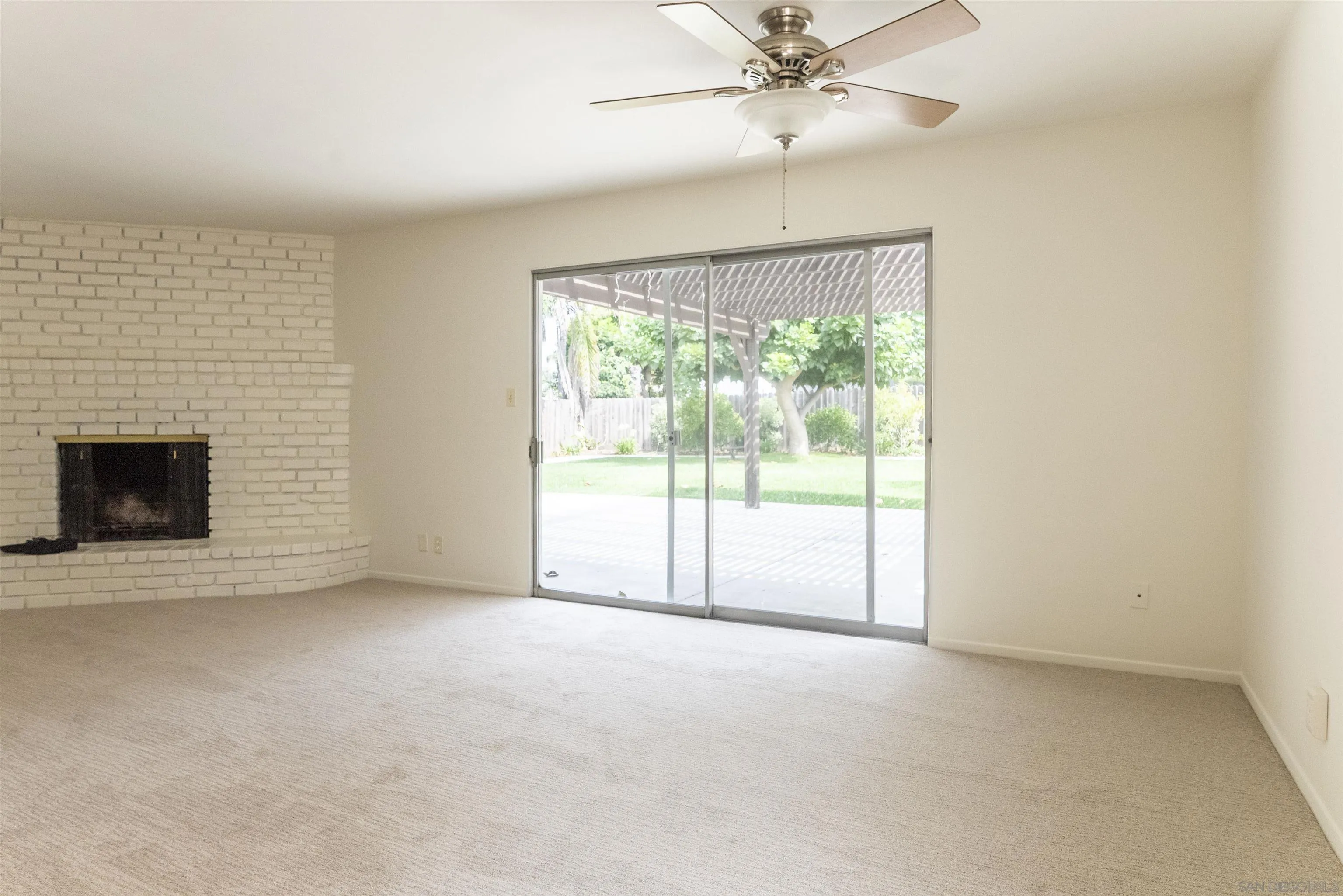 https://cdn.realtyfeed.com/cdn/127/250037434/6abaa16243bb981064479178f5e0fab6.webp