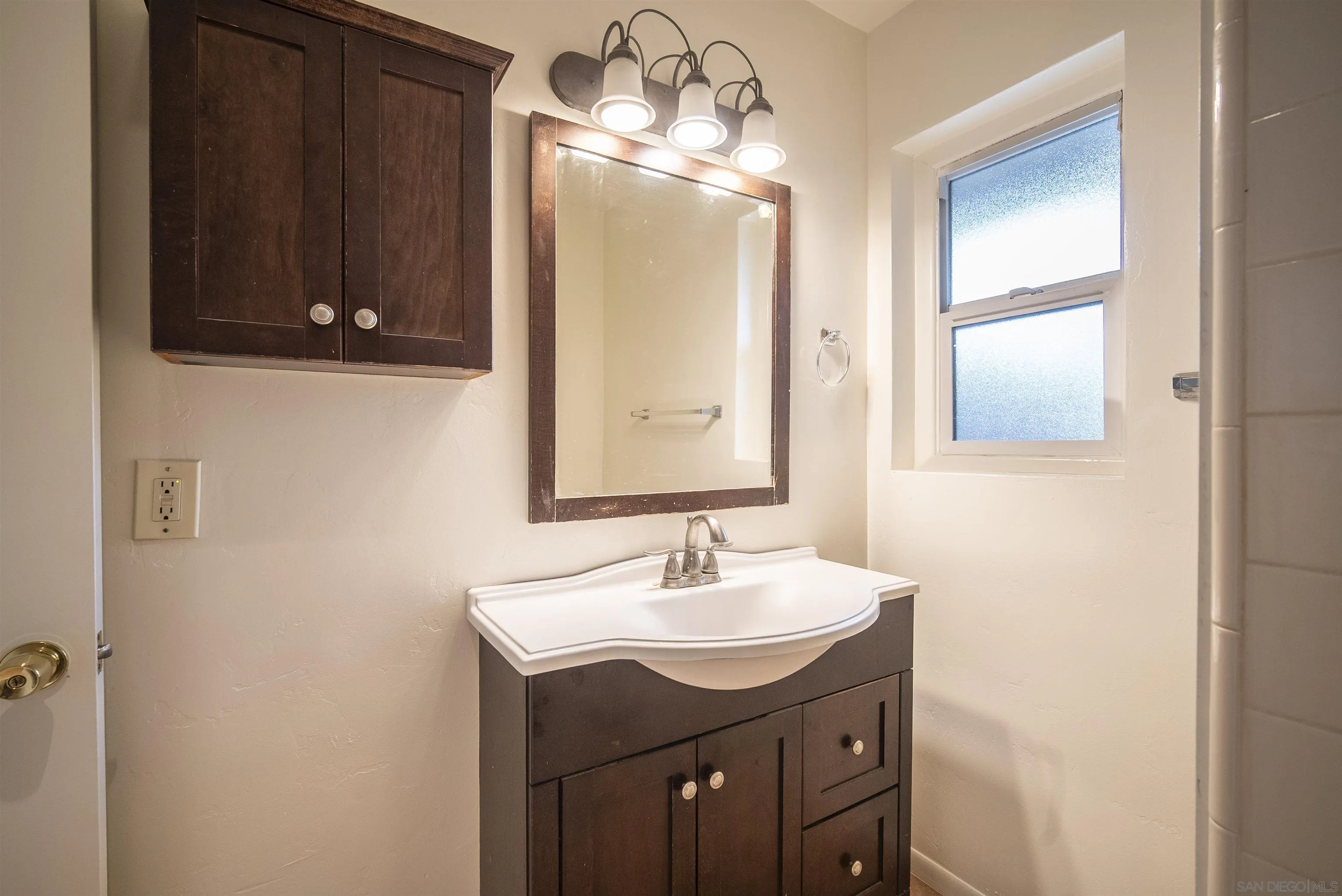https://cdn.realtyfeed.com/cdn/127/250037434/f05284e86556cd1b5cdb85b9e553f961.webp
