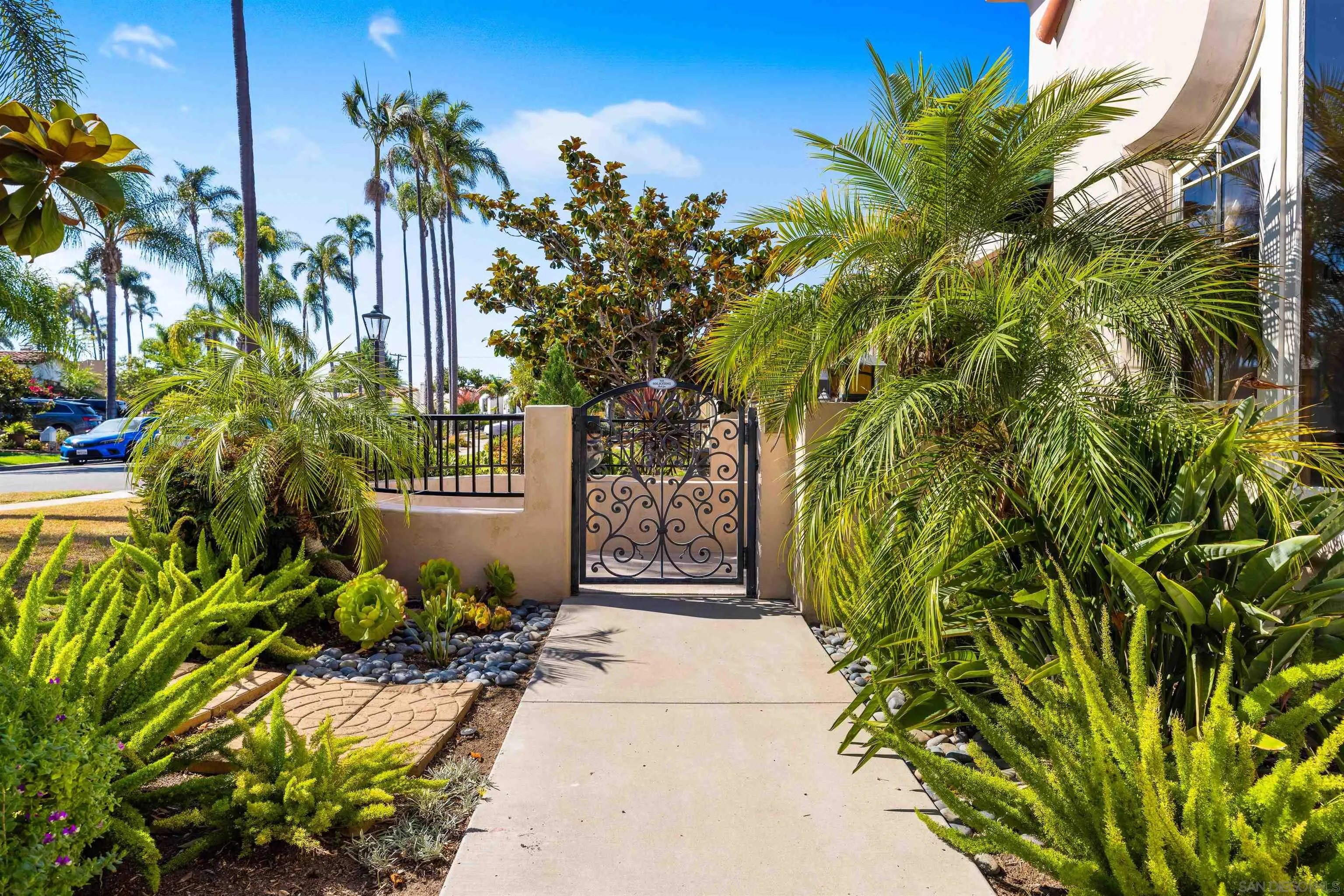 https://cdn.realtyfeed.com/cdn/127/250037437/0649938c9e89d2ad2c3e0fc08f4ea230.webp