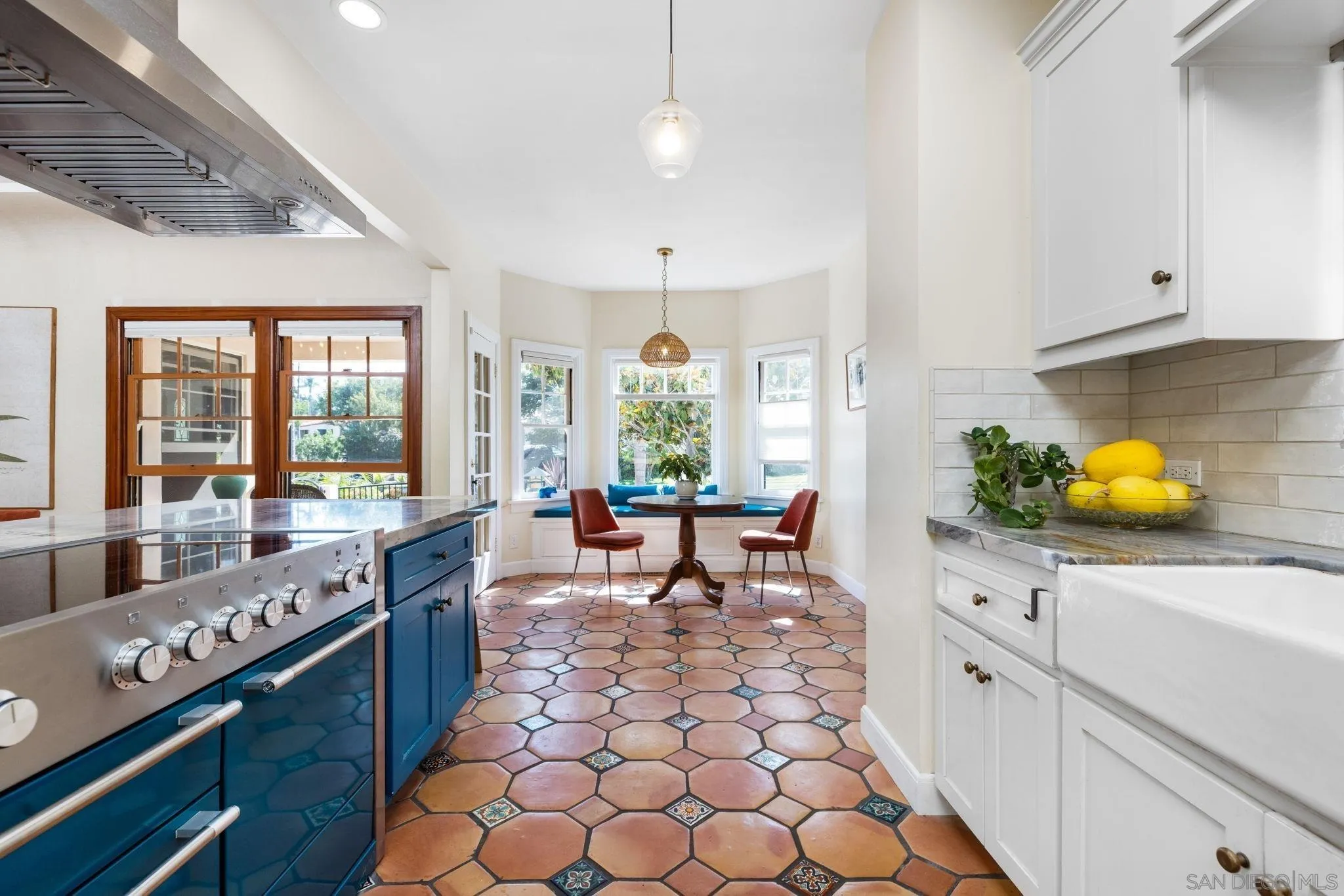 https://cdn.realtyfeed.com/cdn/127/250037437/2ec943a65155803a3c439901636deae6.webp