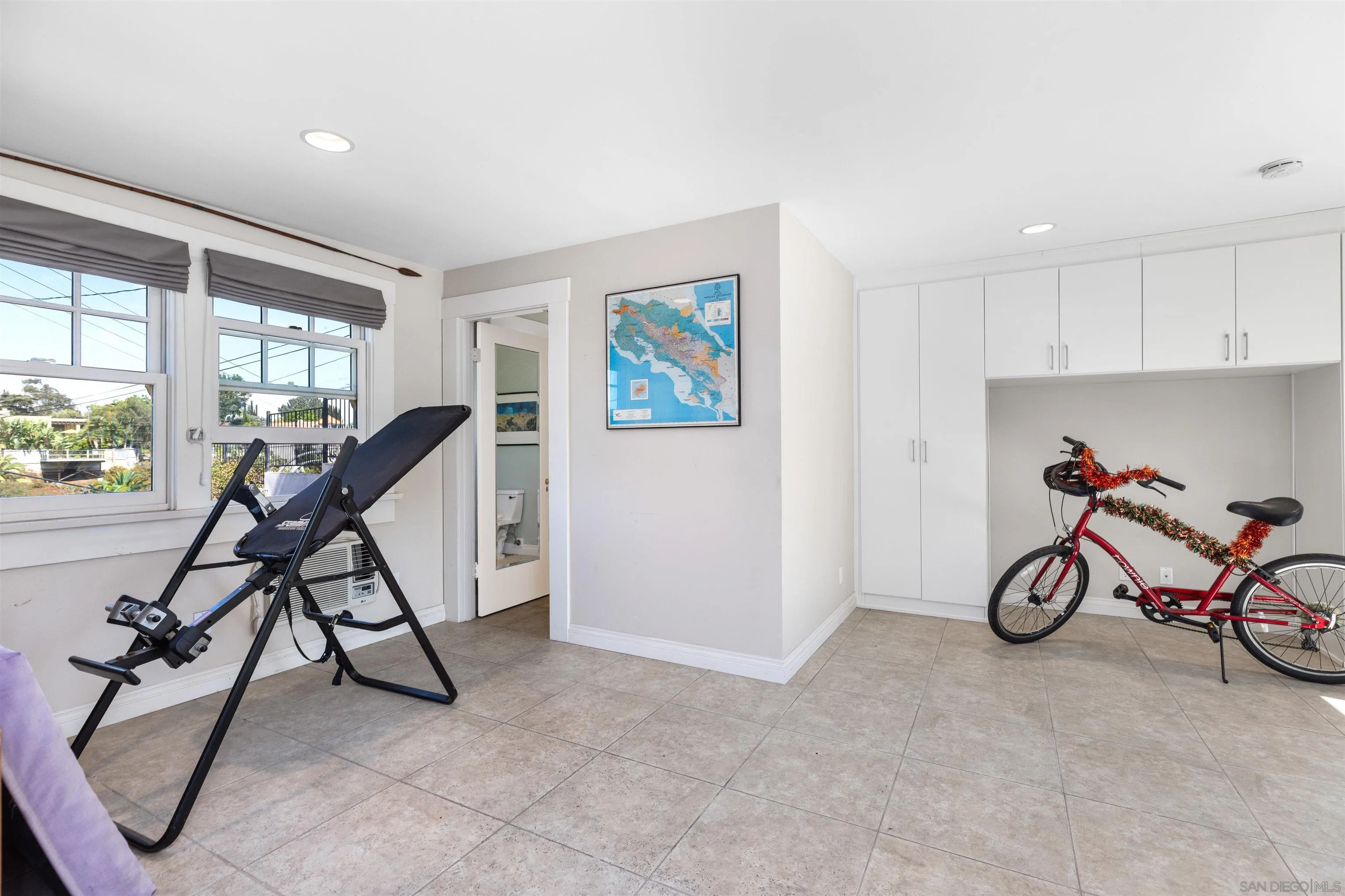 https://cdn.realtyfeed.com/cdn/127/250037437/625962f71fe5eb8e9b01035d9d738ae8.webp
