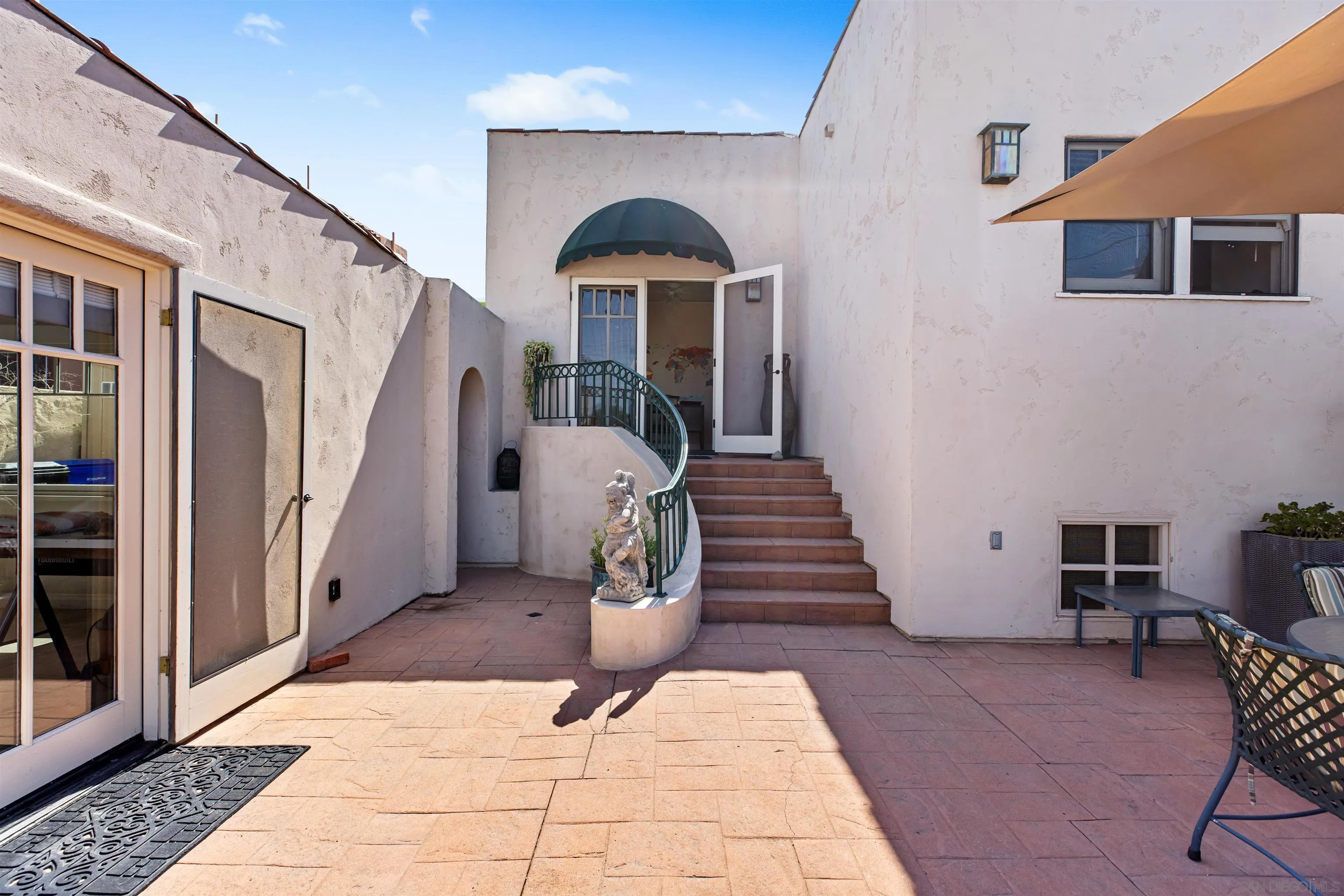 https://cdn.realtyfeed.com/cdn/127/250037437/c236123e8cfe5b8a1f807e495acfcac7.webp
