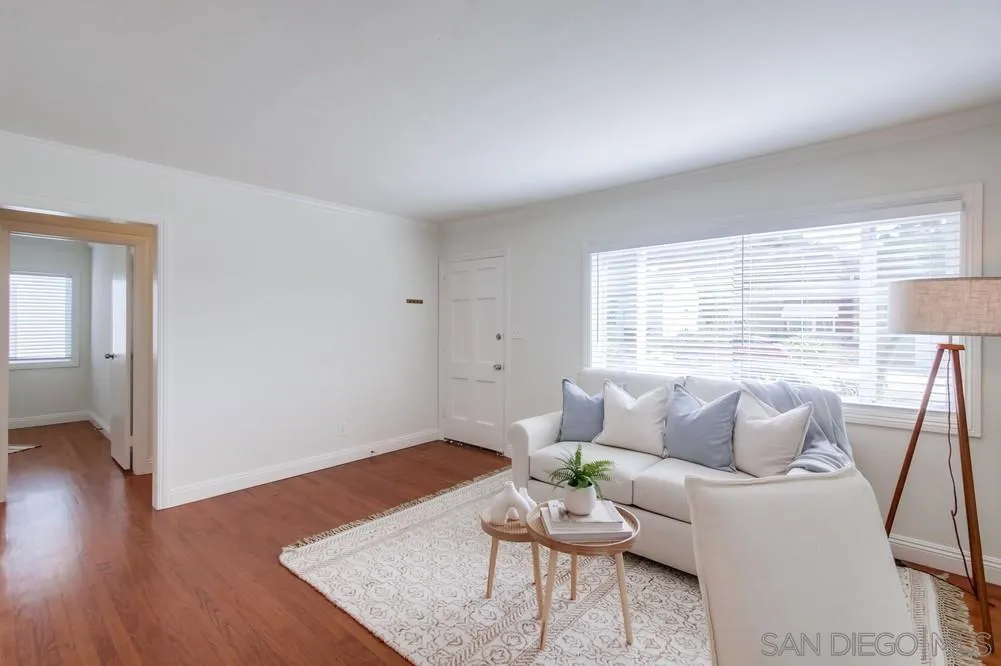 https://cdn.realtyfeed.com/cdn/127/250037438/067b4c6de6ee9a1b114766cc5f9dd966.webp