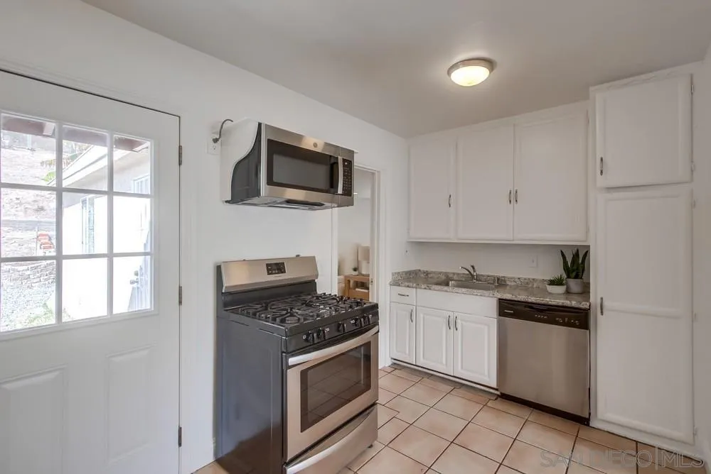 https://cdn.realtyfeed.com/cdn/127/250037438/cc4907dcf908776b246e511cb7576170.webp