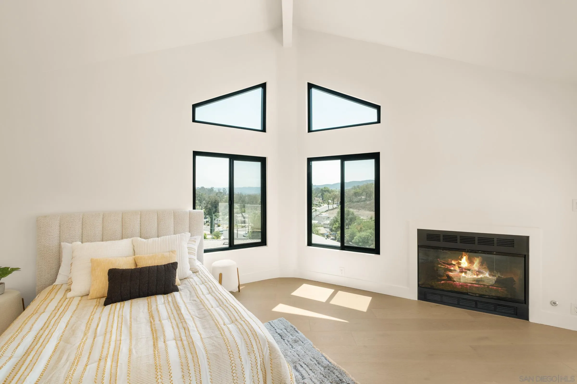 https://cdn.realtyfeed.com/cdn/127/250037439/46ce1dca4fa5f5975fdf44d738863bf1.webp