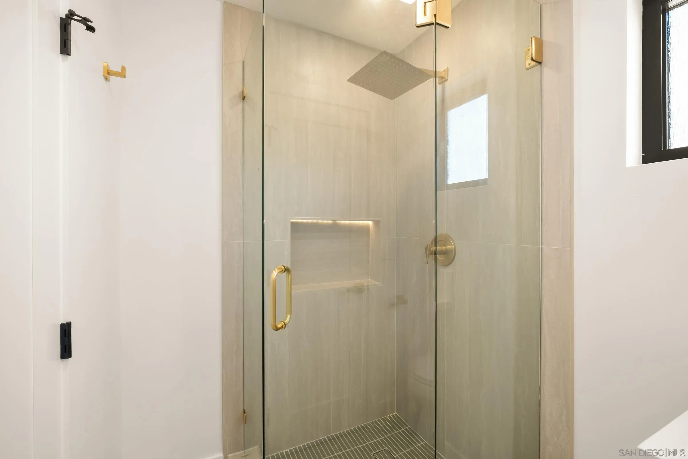 https://cdn.realtyfeed.com/cdn/127/250037439/6bb089872164d1643f0b2d99cb248311.webp