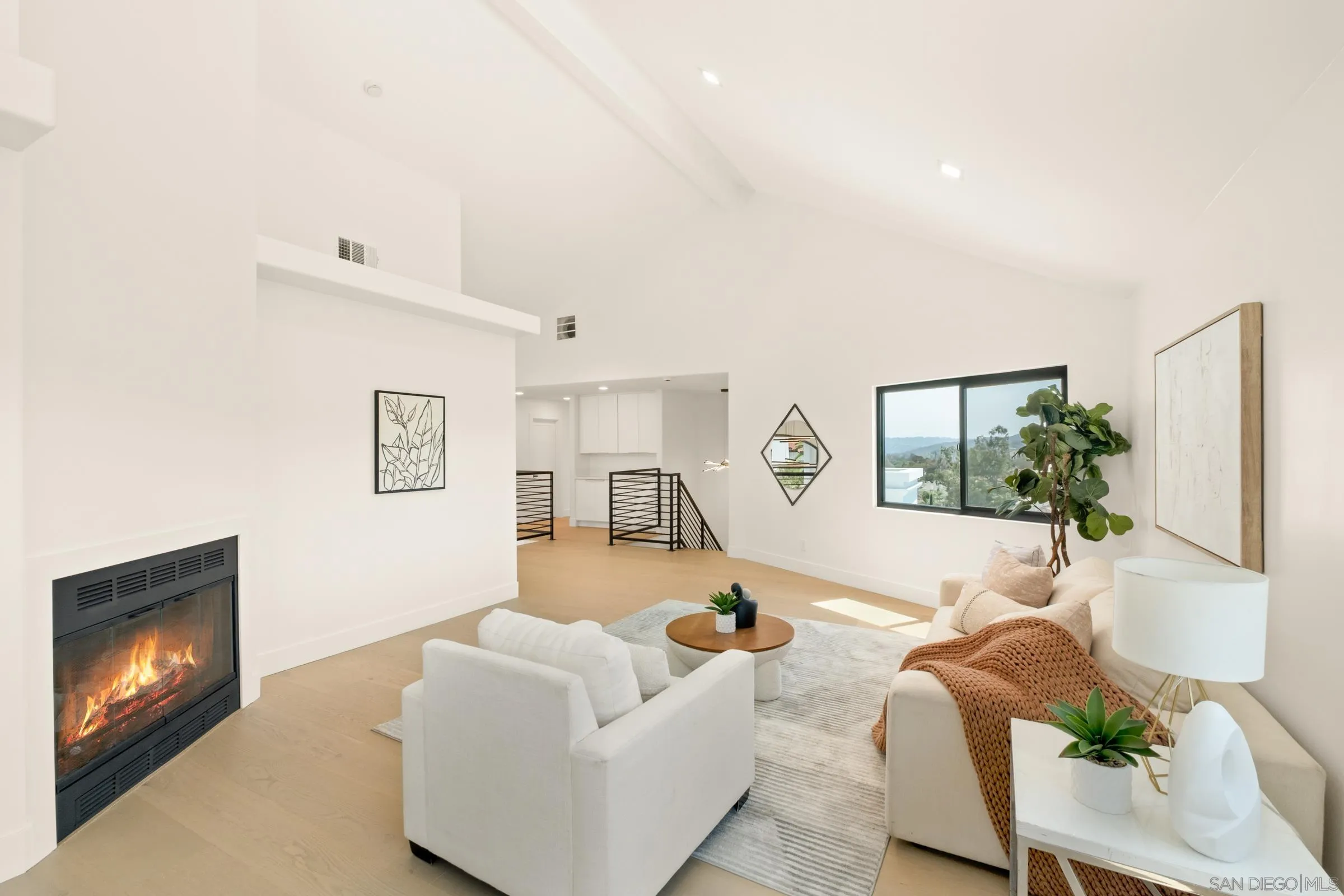 https://cdn.realtyfeed.com/cdn/127/250037439/6d172218f37202e1cbb783249a6165a6.webp