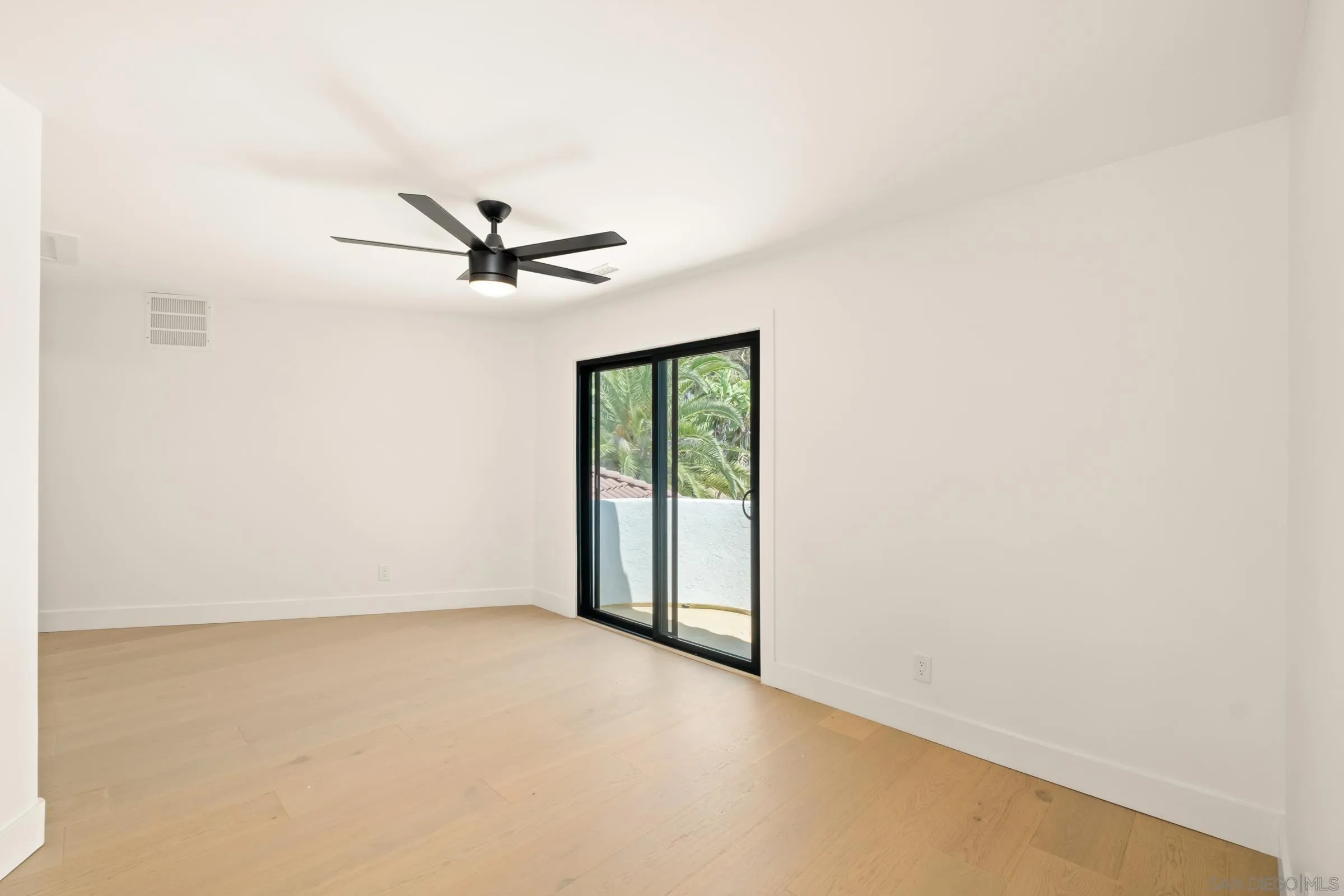 https://cdn.realtyfeed.com/cdn/127/250037439/7ce077c98d069862bfb3b9bbb99dc350.webp