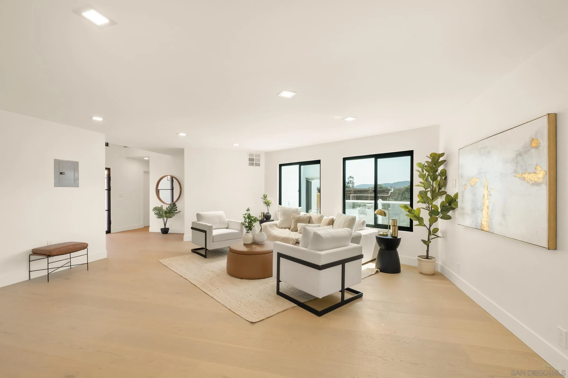https://cdn.realtyfeed.com/cdn/127/250037439/ffb275492ef90dd43eef4c93a3f0412a.webp