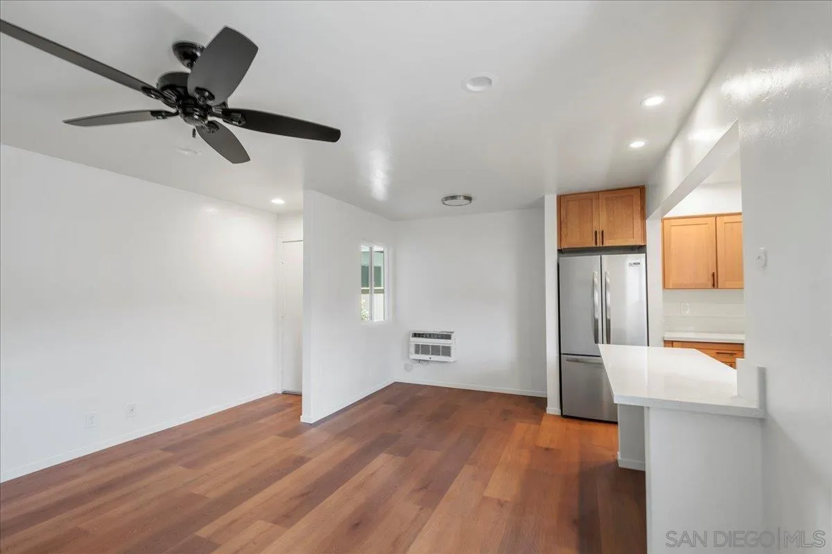 https://cdn.realtyfeed.com/cdn/127/250037444/698e84e7b6b5819a47a3018e3c7ee1b4.webp