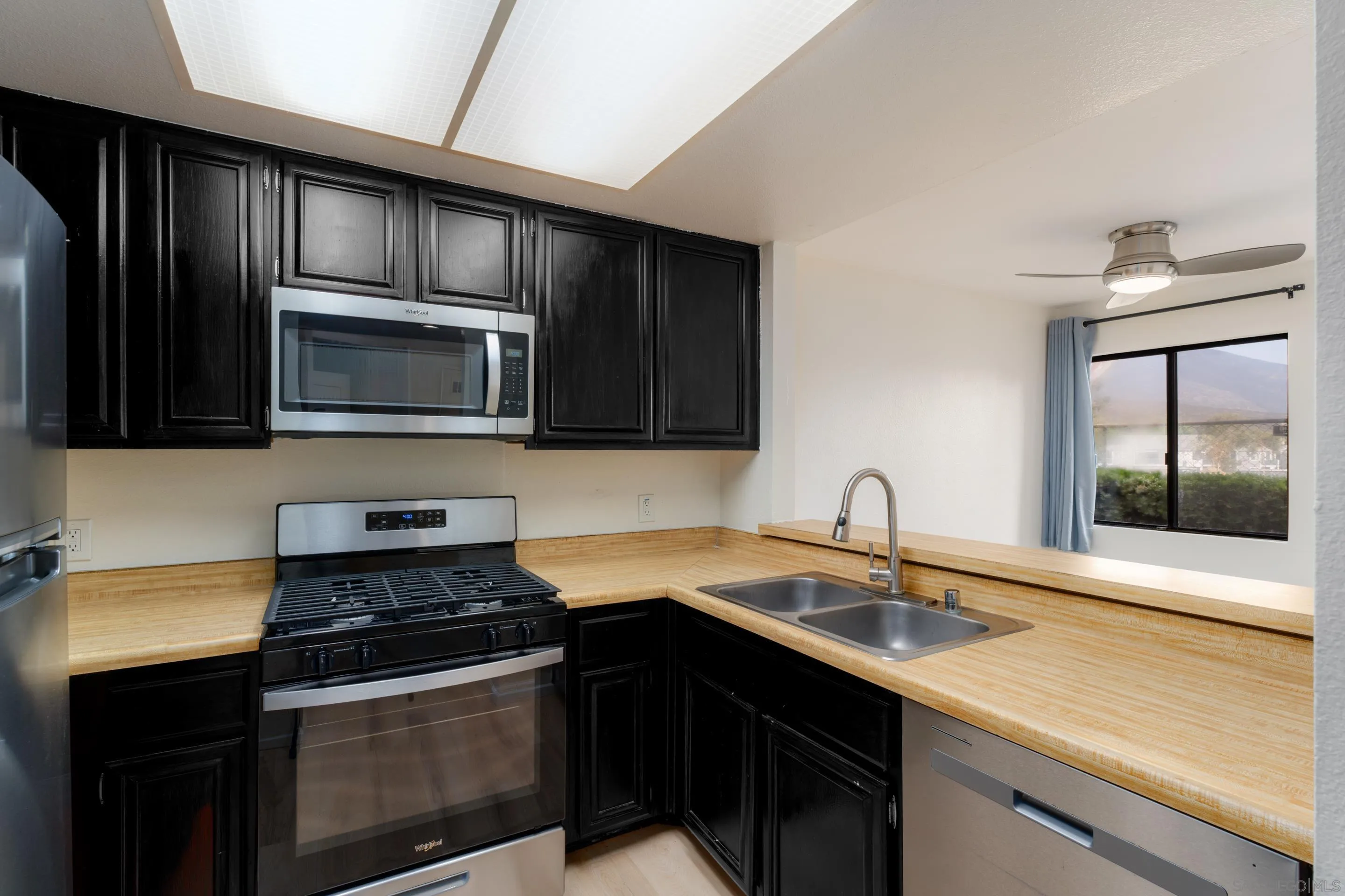 https://cdn.realtyfeed.com/cdn/127/250037445/8a26a27946b13ee4236141a937a26875.webp