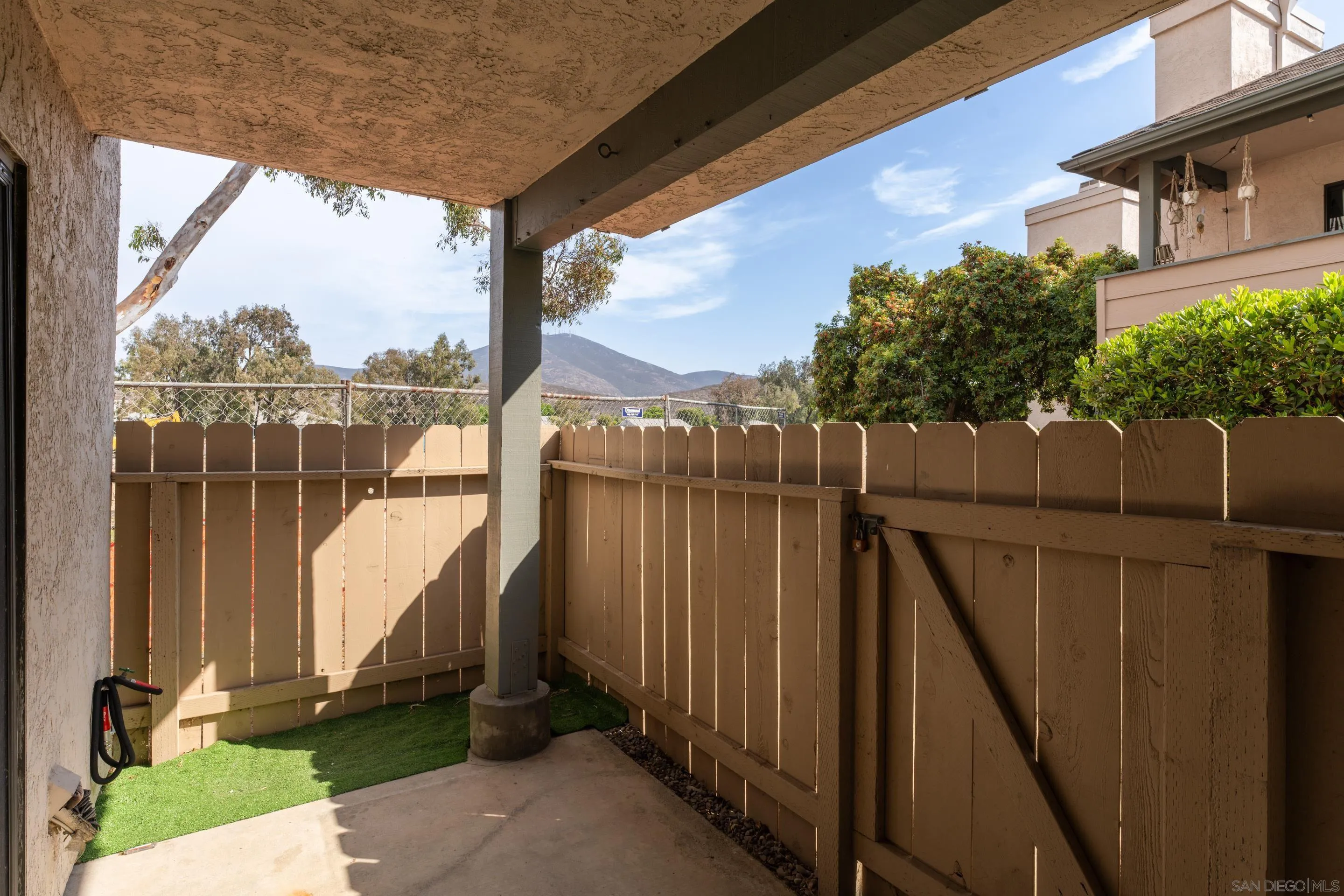 https://cdn.realtyfeed.com/cdn/127/250037445/ac9d0b4396062783a606c5f4e6cb197c.webp