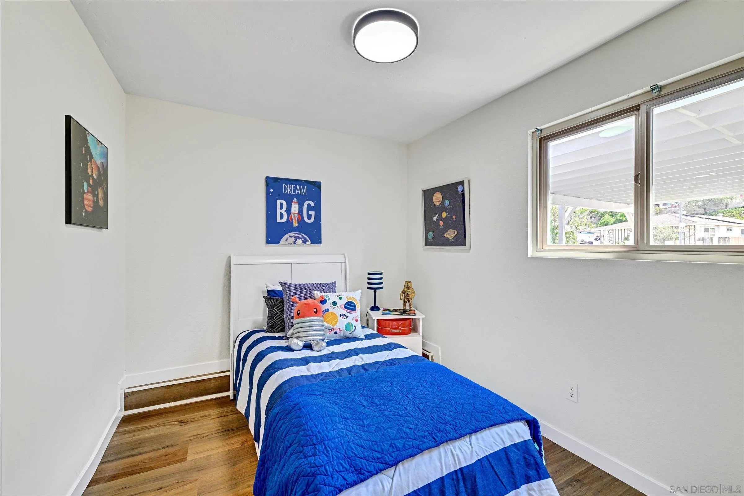 https://cdn.realtyfeed.com/cdn/127/250037450/1b676c72c2fe55fbe36a18dc9b1628ed.webp