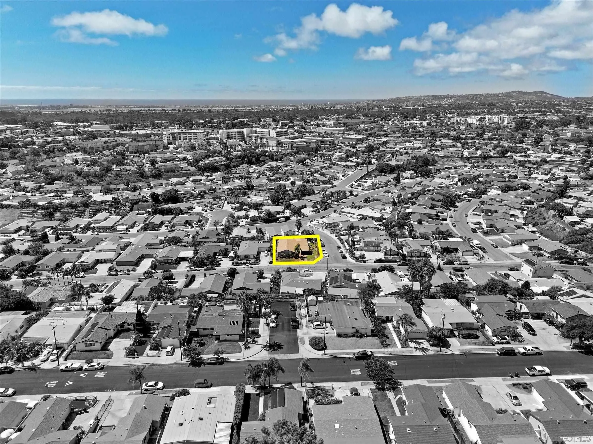 https://cdn.realtyfeed.com/cdn/127/250037450/9ffd77ed0d1a1e86b1896de13ff10502.webp