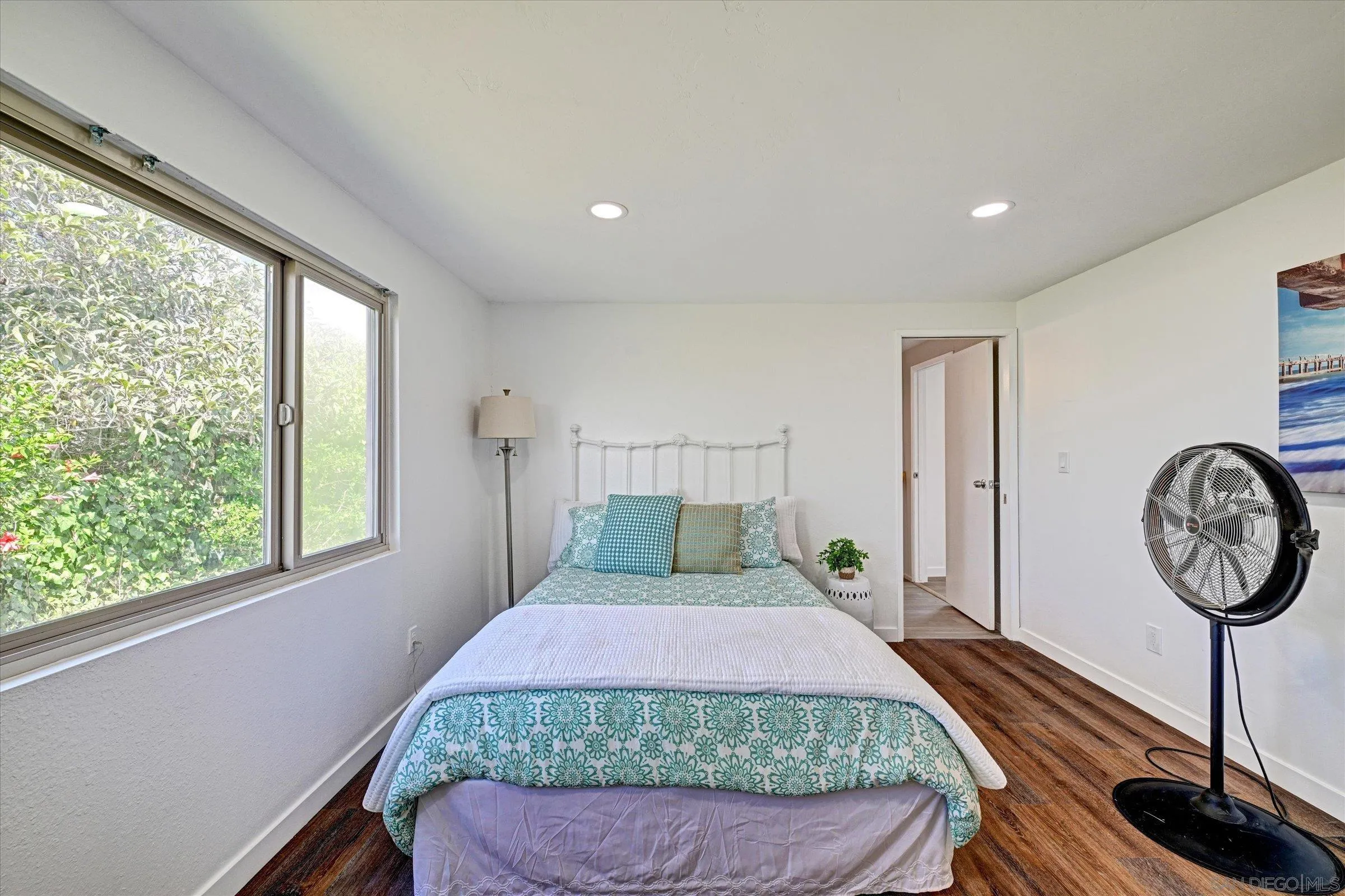 https://cdn.realtyfeed.com/cdn/127/250037450/b5dc9d0158b1fb1e20451f2f838e28c3.webp