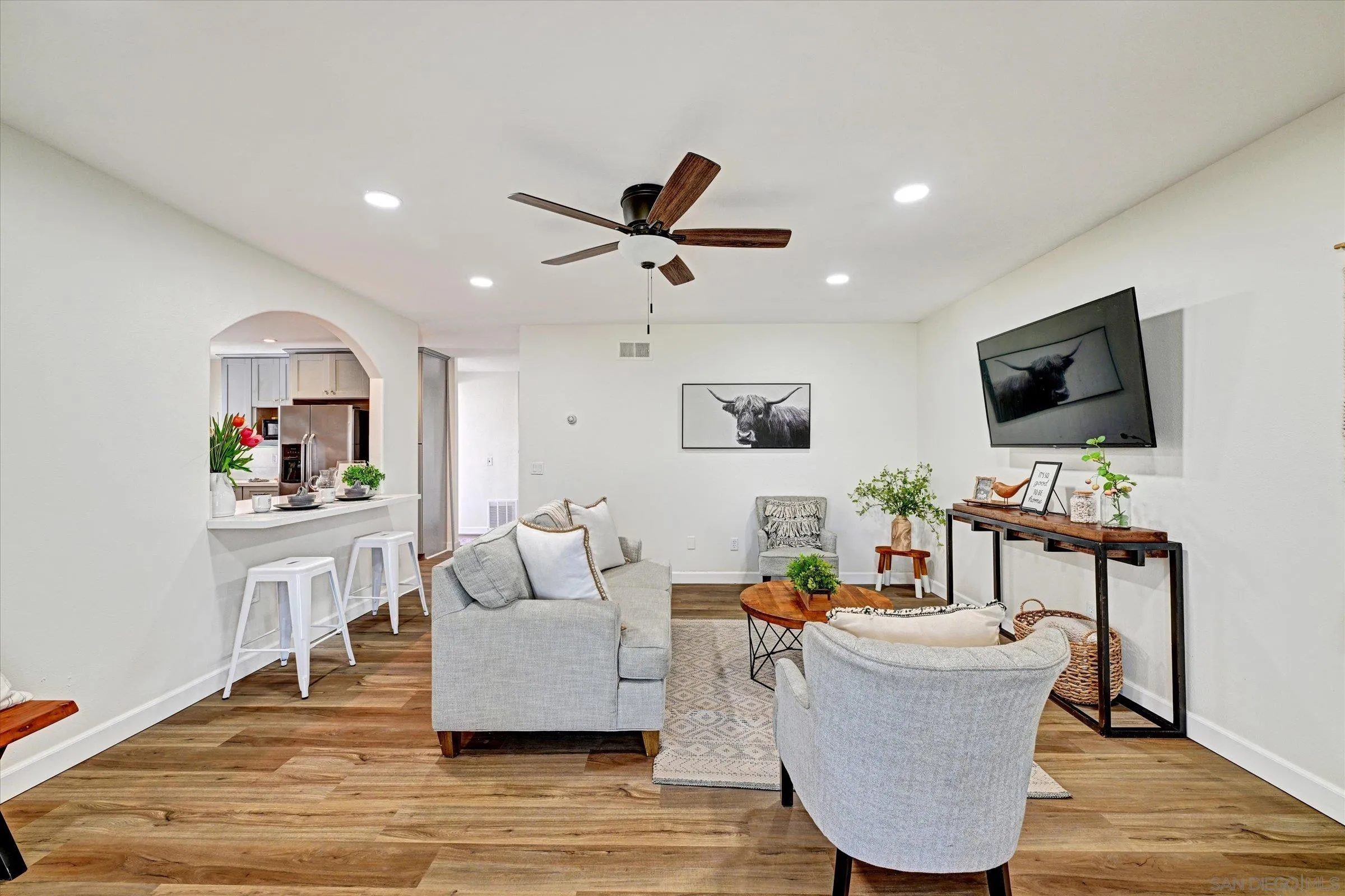 https://cdn.realtyfeed.com/cdn/127/250037450/eb16db75238a585ceb3d98f70259e51e.webp