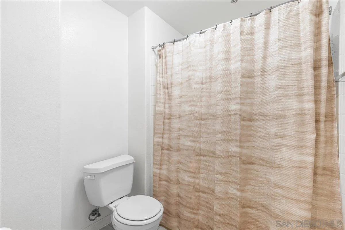 https://cdn.realtyfeed.com/cdn/127/250037451/0ed592c256668825b0f5e794c2f34d0c.webp