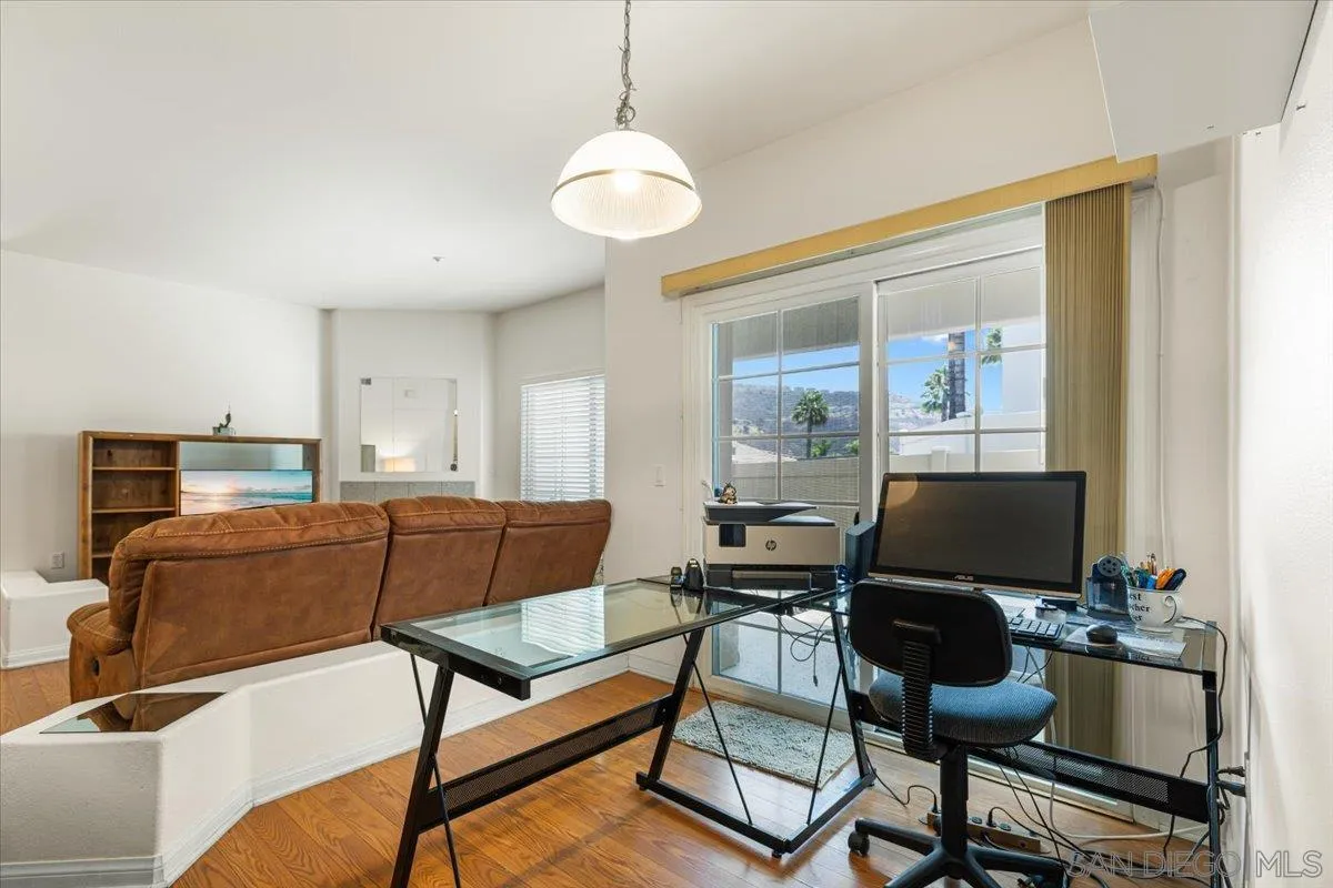 https://cdn.realtyfeed.com/cdn/127/250037451/5821353ff370772950f25609cbe35c02.webp