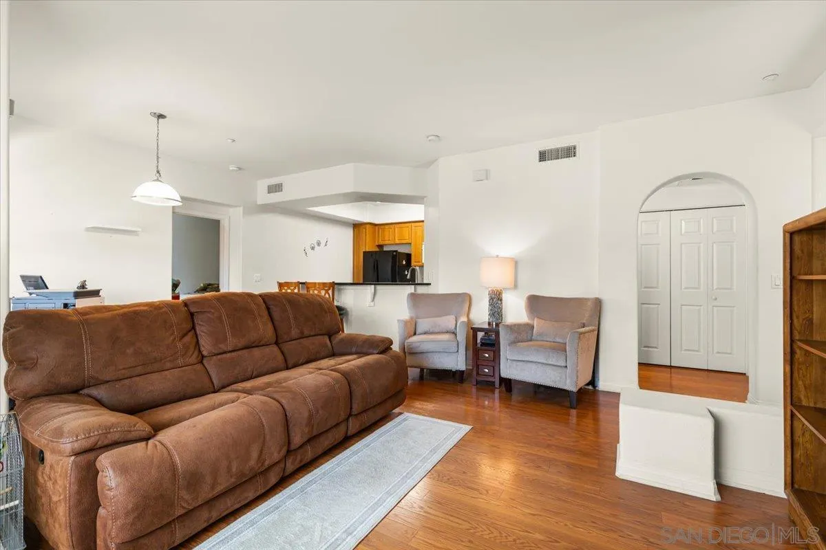 https://cdn.realtyfeed.com/cdn/127/250037451/5ef9342853e09b91e10ca951cf696334.webp