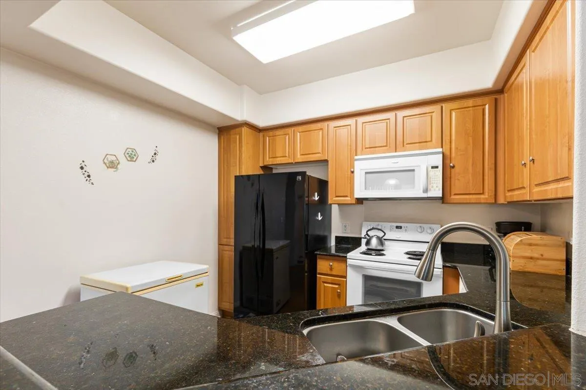 https://cdn.realtyfeed.com/cdn/127/250037451/8a1471c67234e02a7625df4262b35eba.webp