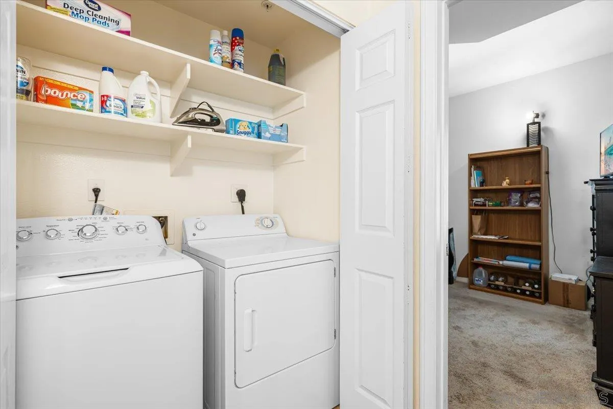 https://cdn.realtyfeed.com/cdn/127/250037451/e9bcf328d9a48d54160492bd927e8f18.webp