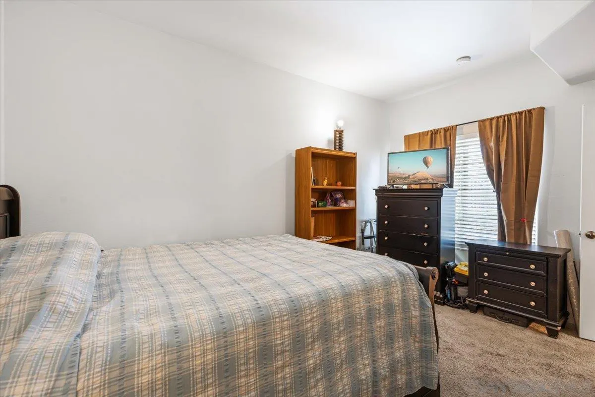 https://cdn.realtyfeed.com/cdn/127/250037451/f6b6f5ff5c88078be1a4d8a988d20903.webp