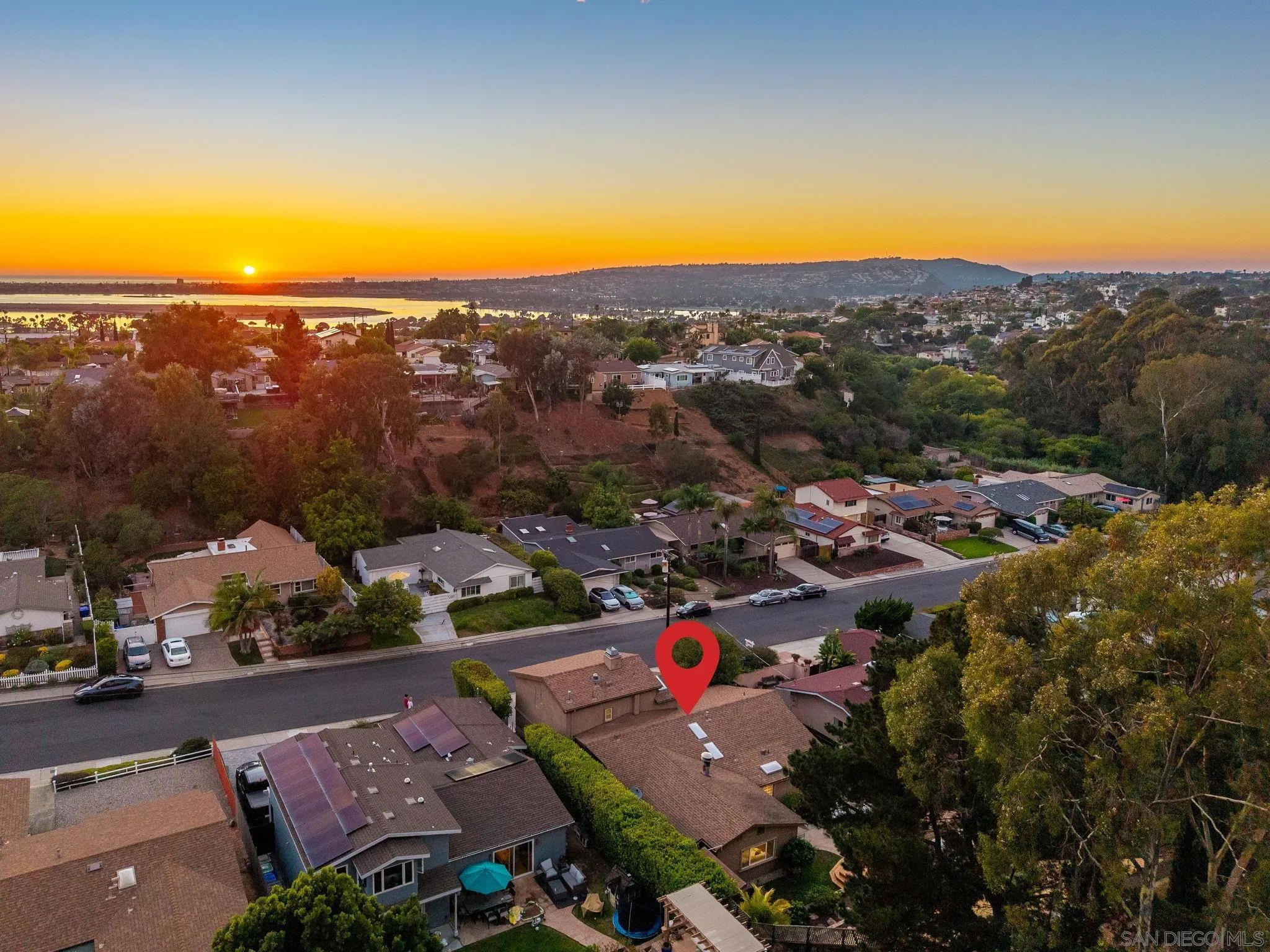https://cdn.realtyfeed.com/cdn/127/250037452/36dd8849a2aa4183a0510af58eb1f036.webp