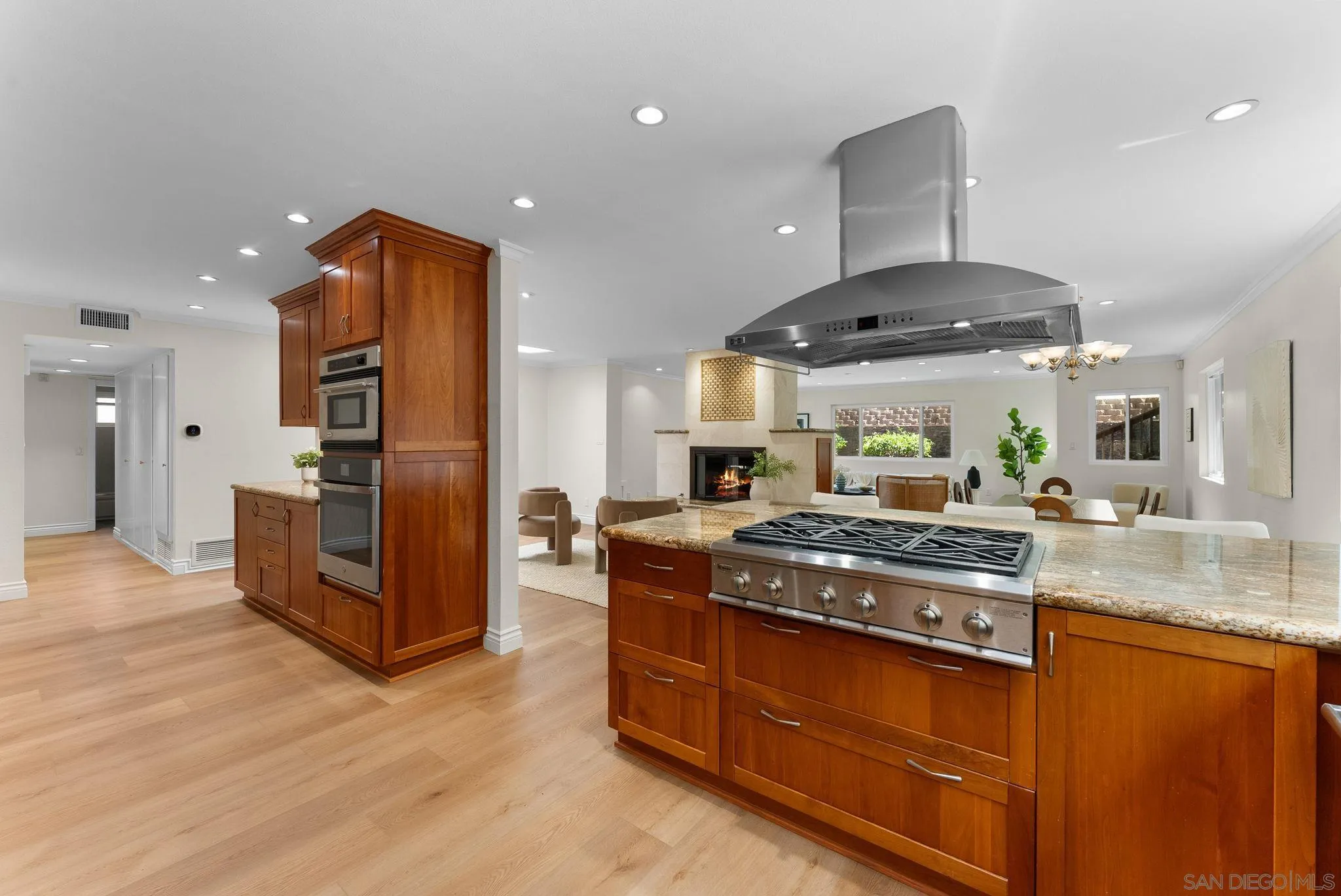 https://cdn.realtyfeed.com/cdn/127/250037452/474b66cd8f399d6d80c1c93986410831.webp