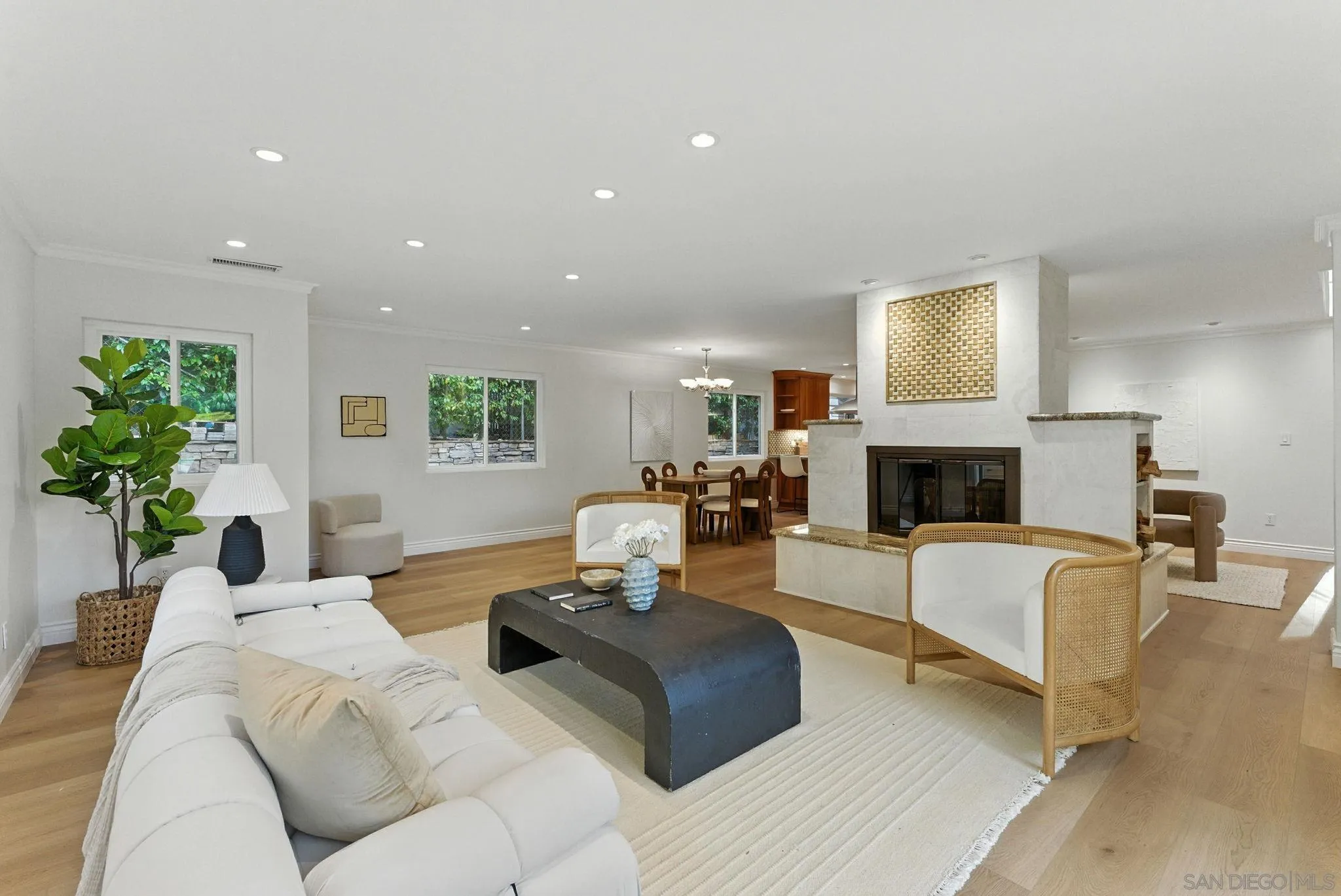 https://cdn.realtyfeed.com/cdn/127/250037452/4ade3501666498a6dfcdaf47fc736034.webp