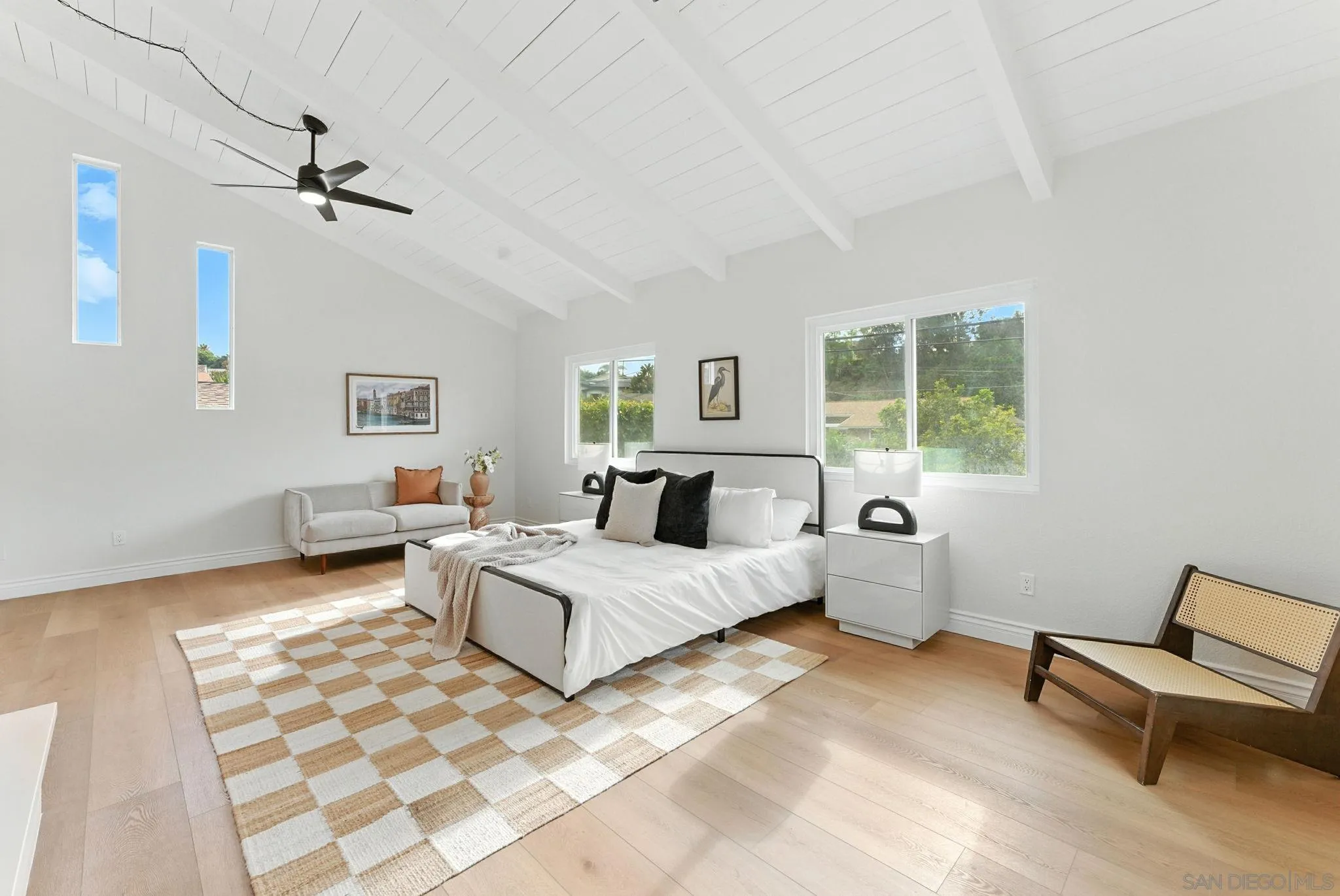 https://cdn.realtyfeed.com/cdn/127/250037452/8964b27b013a3c0c67569b3f6fd002d4.webp
