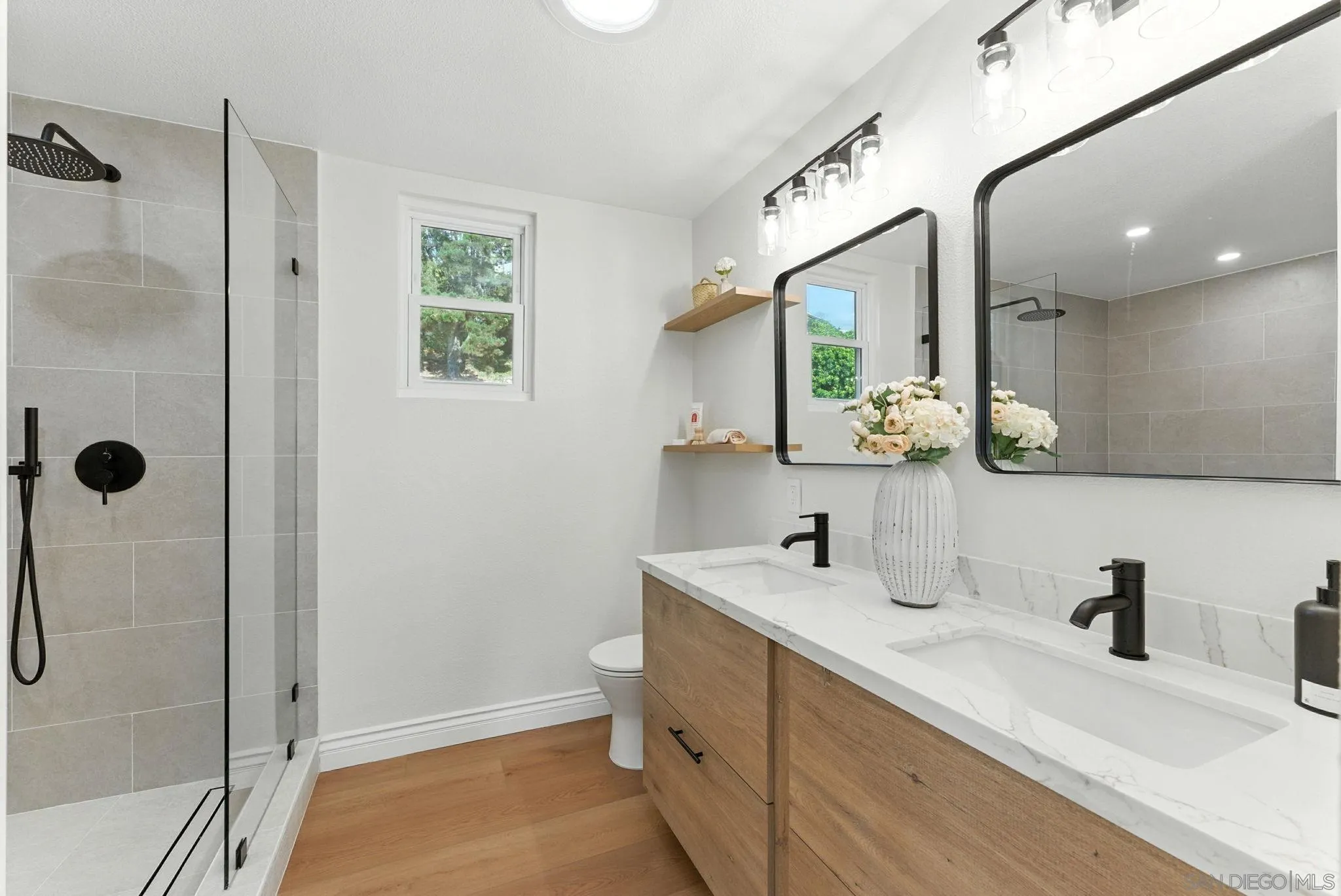 https://cdn.realtyfeed.com/cdn/127/250037452/c5d19d8213763f43436b62ee3d9927de.webp