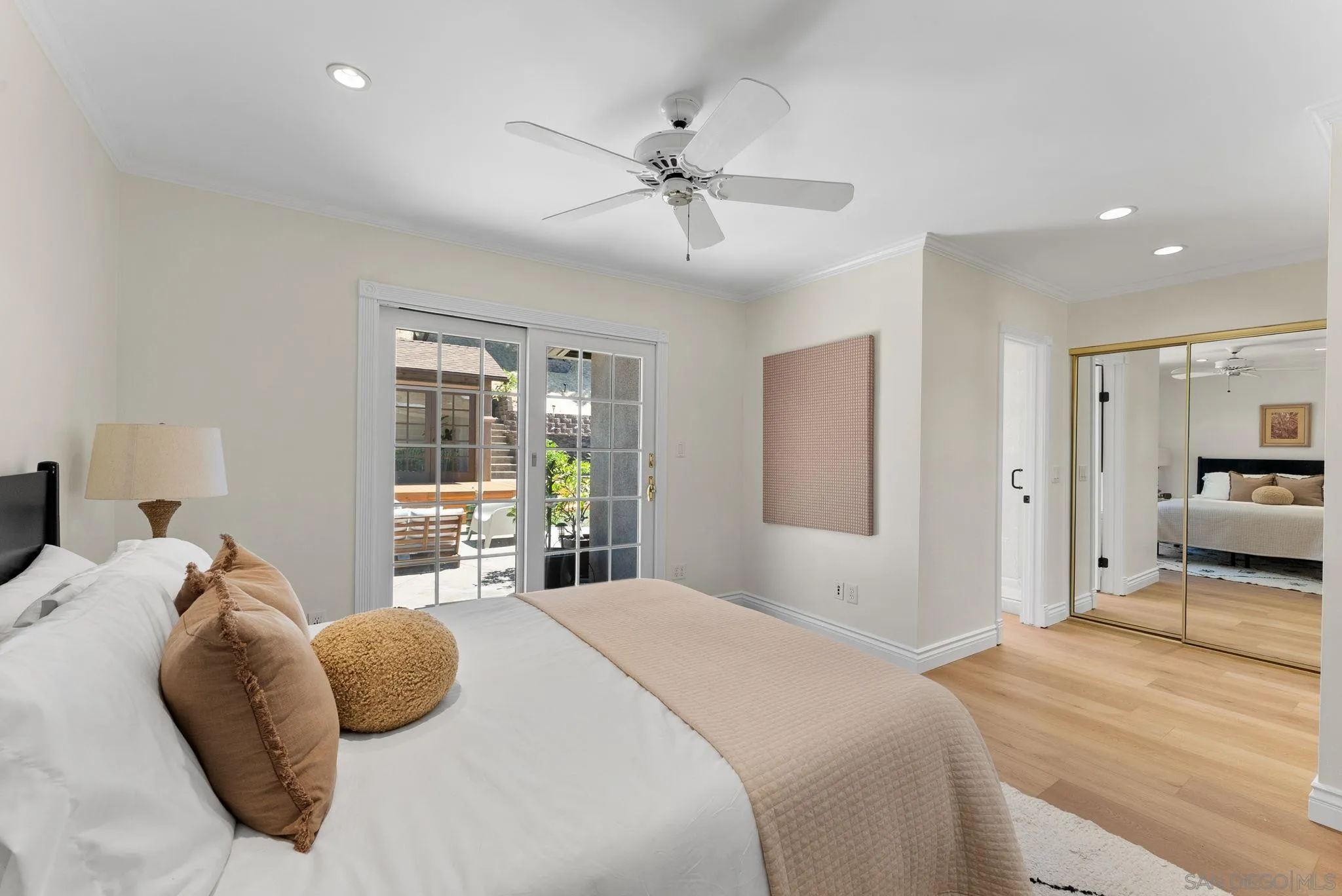 https://cdn.realtyfeed.com/cdn/127/250037452/f051945af99baf3d41e092d07f14ea7f.webp