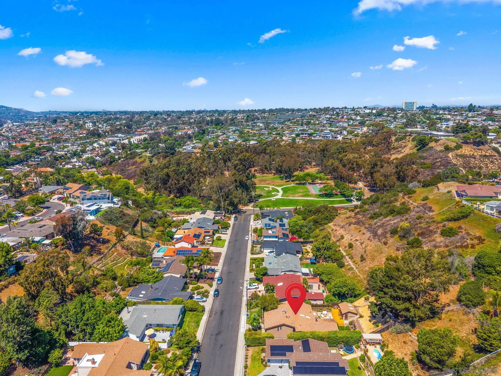 https://cdn.realtyfeed.com/cdn/127/250037452/fc231beaa381db86b127643ddaa45176.webp