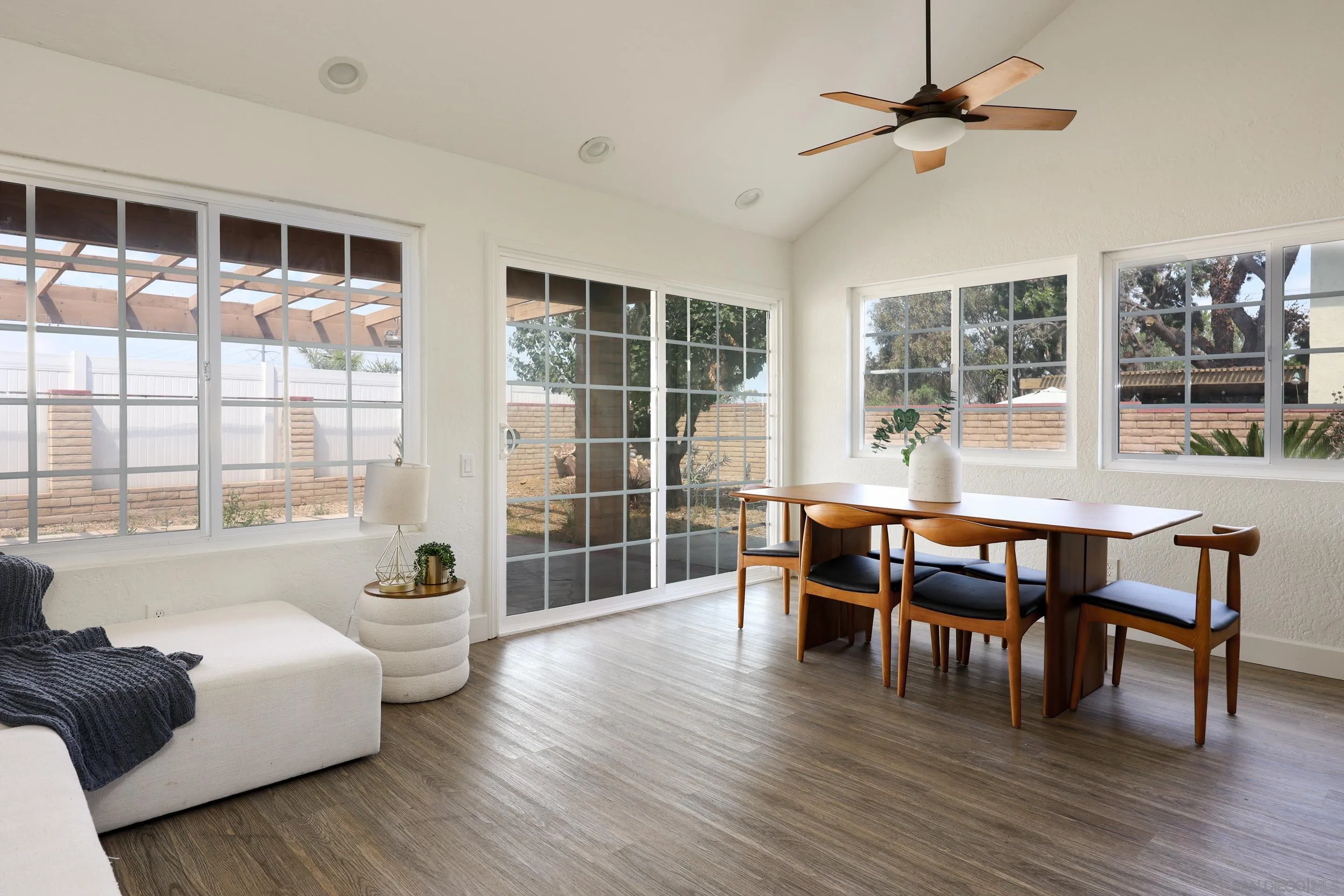 https://cdn.realtyfeed.com/cdn/127/250037453/0c719f3518fb16f6a05e2b50ef1a243b.webp