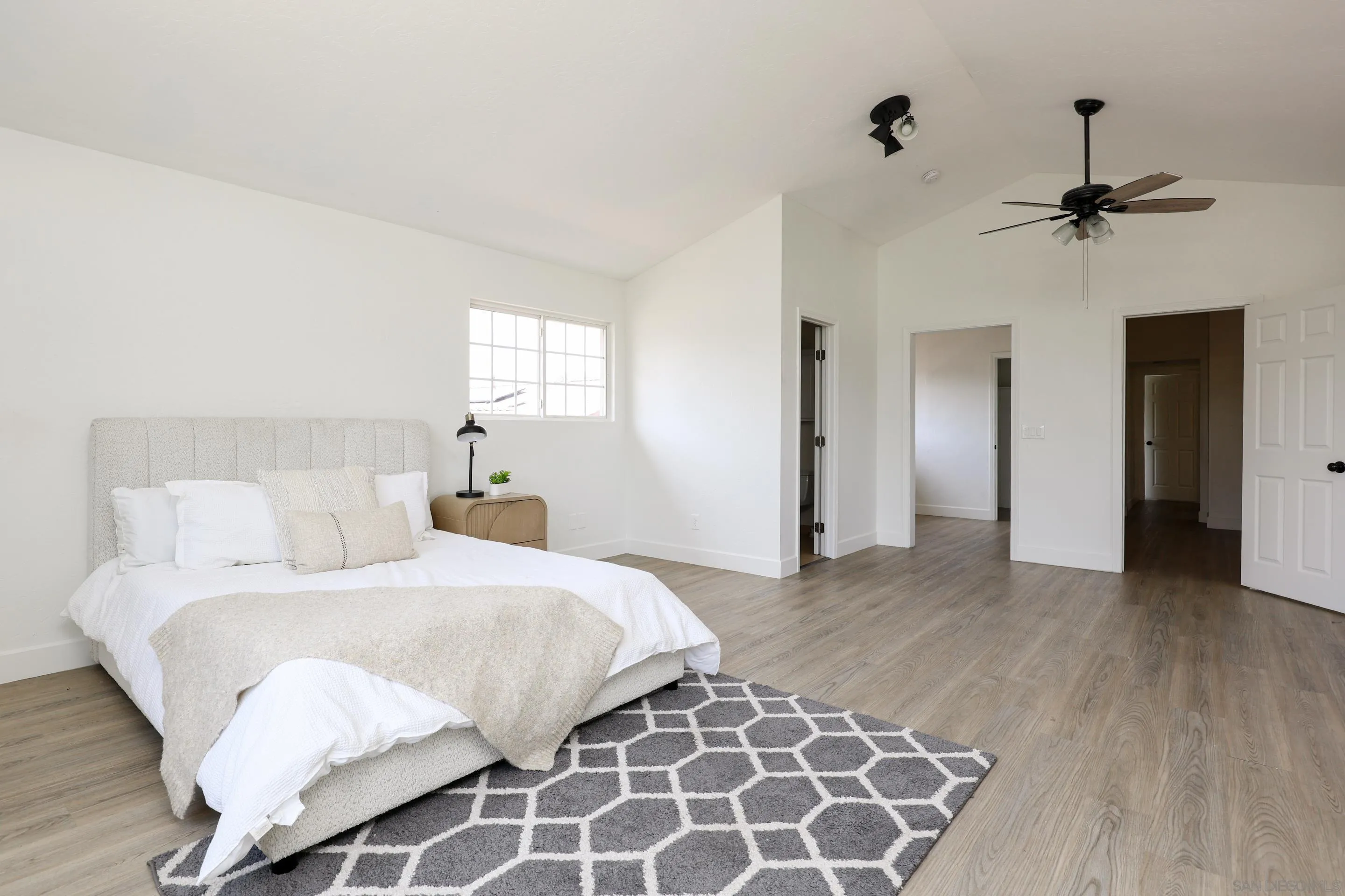 https://cdn.realtyfeed.com/cdn/127/250037453/121196a705b0ae08551e32cce79fcadc.webp