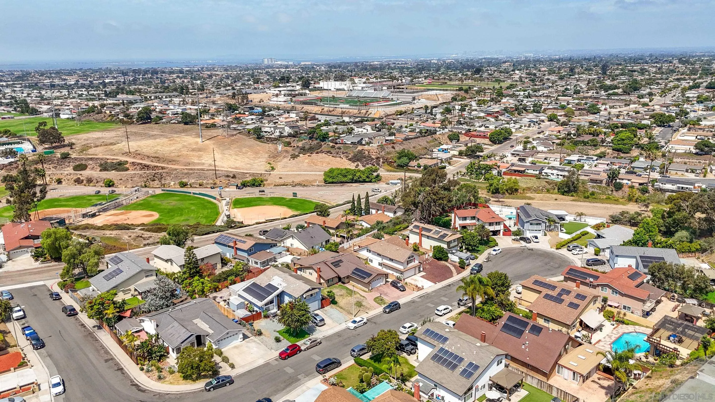 https://cdn.realtyfeed.com/cdn/127/250037453/366e366a5cc2f7a1d24572df8e3bf5fd.webp