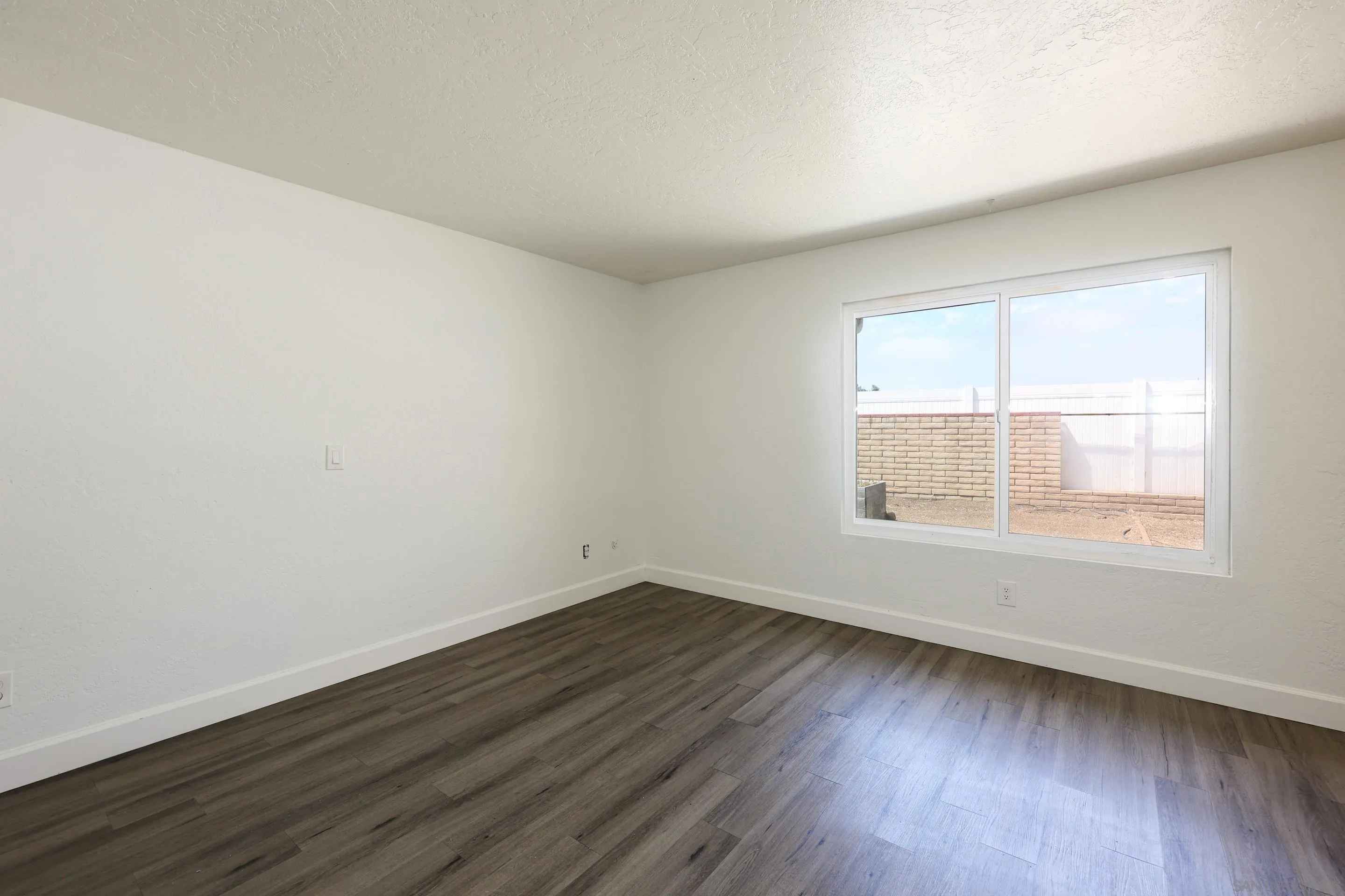 https://cdn.realtyfeed.com/cdn/127/250037453/47900d07163acb2c8e21699ccfa3cee6.webp