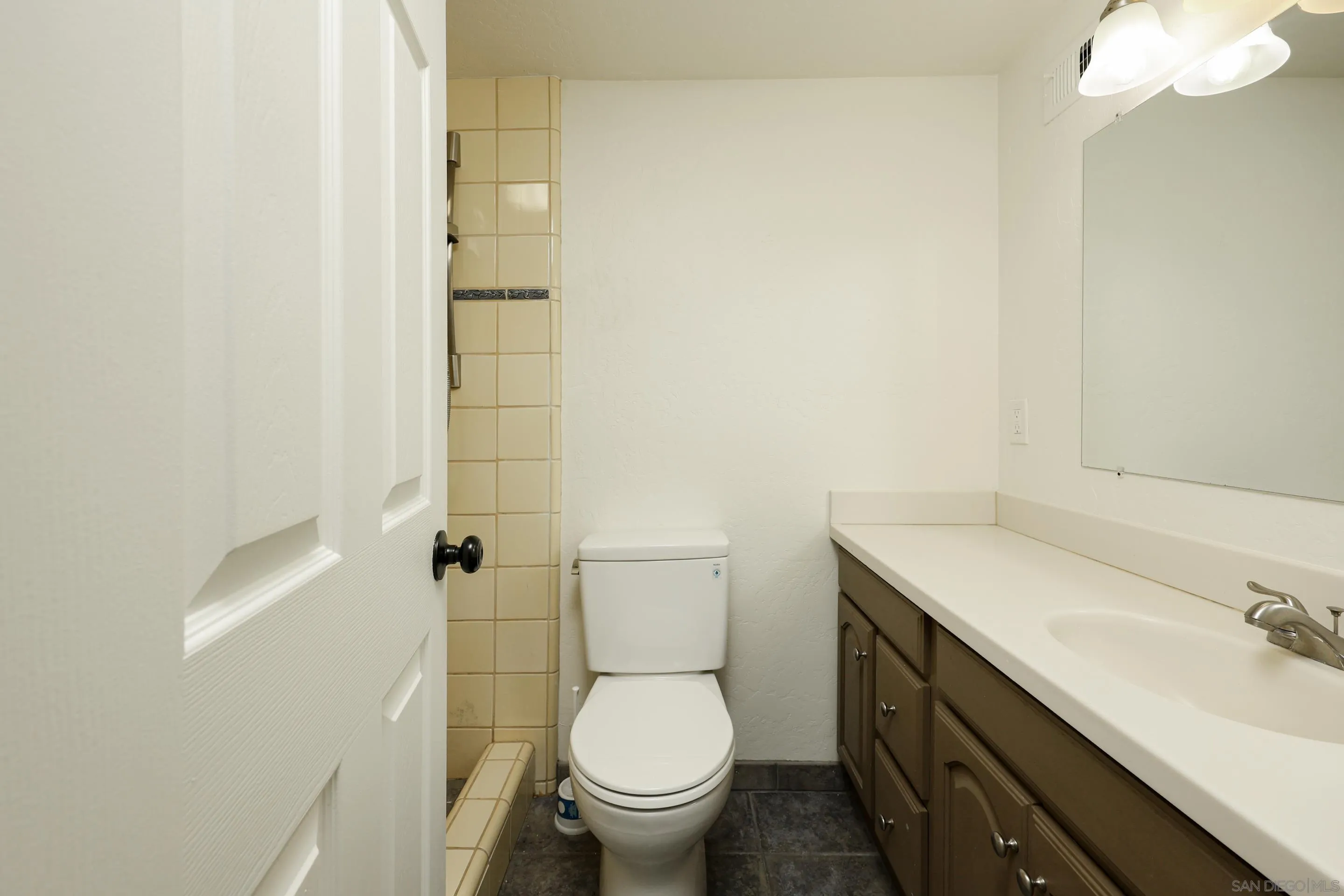 https://cdn.realtyfeed.com/cdn/127/250037453/8567b34cadc6299c7aaba6fd3625f1e1.webp